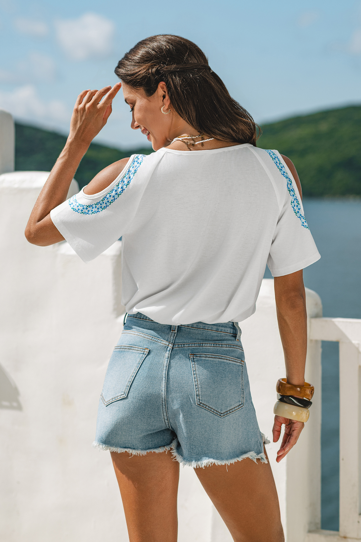 Tiki Bar Stop Ornate Top