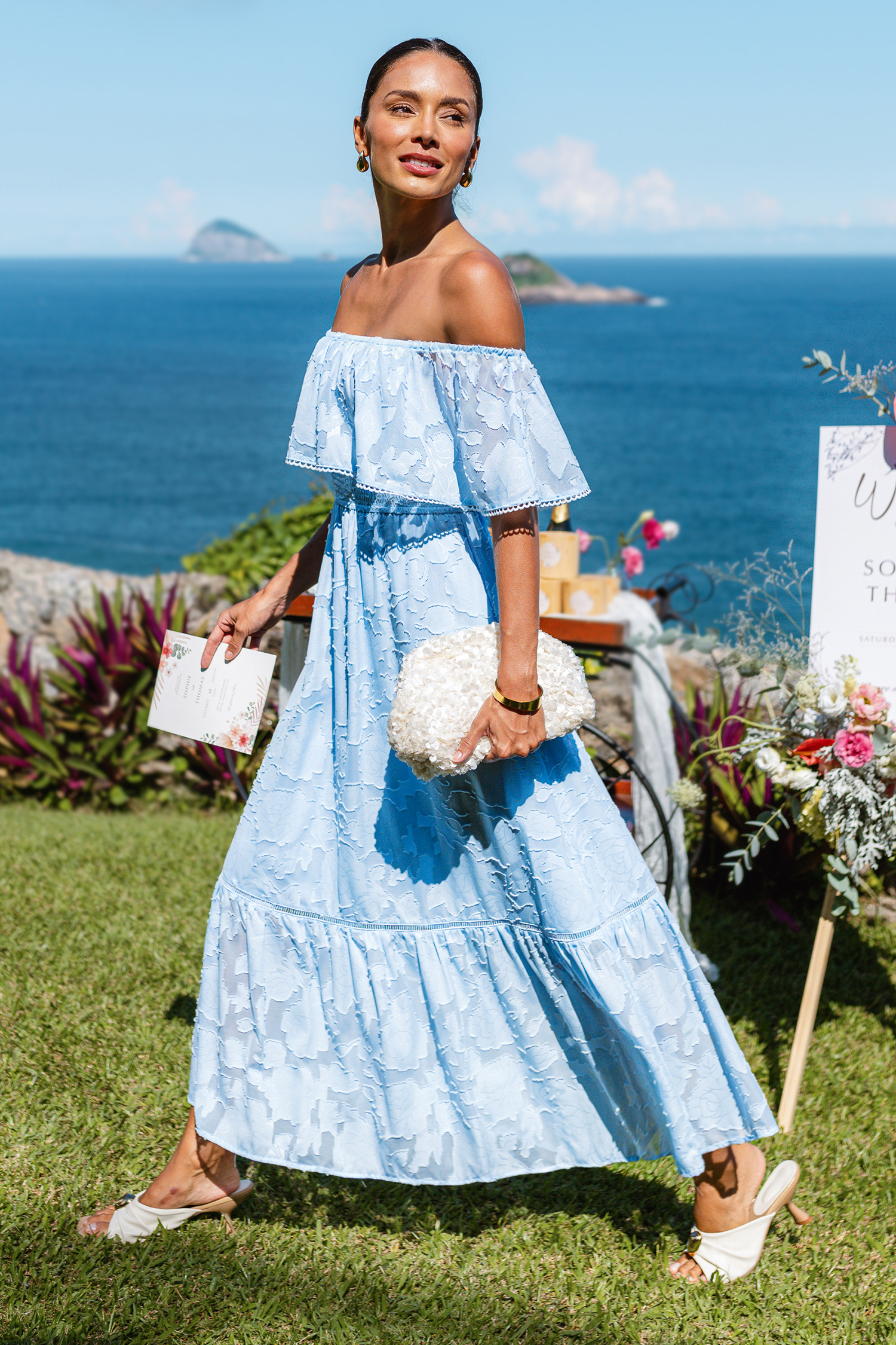 Blaues Off-Shoulder Maxi-Abendkleid