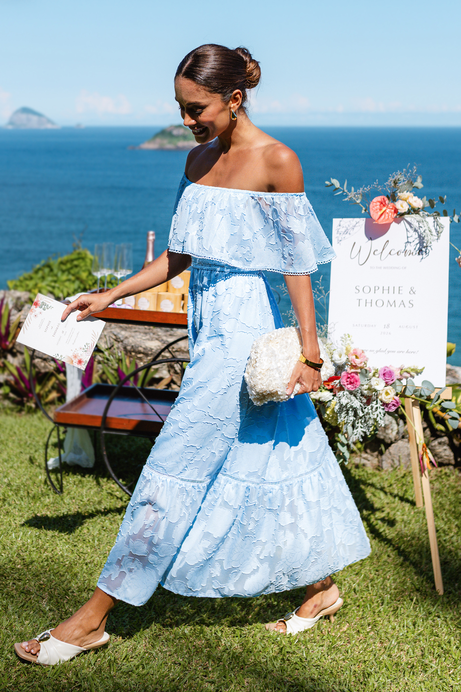 Blaues Off-Shoulder Maxi-Abendkleid