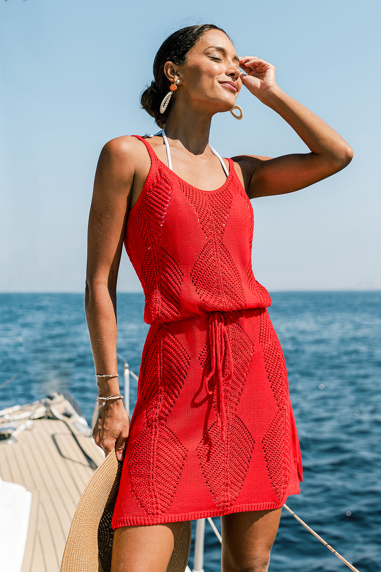 Robe courte cover up de plage rouge à l’énergie estivale