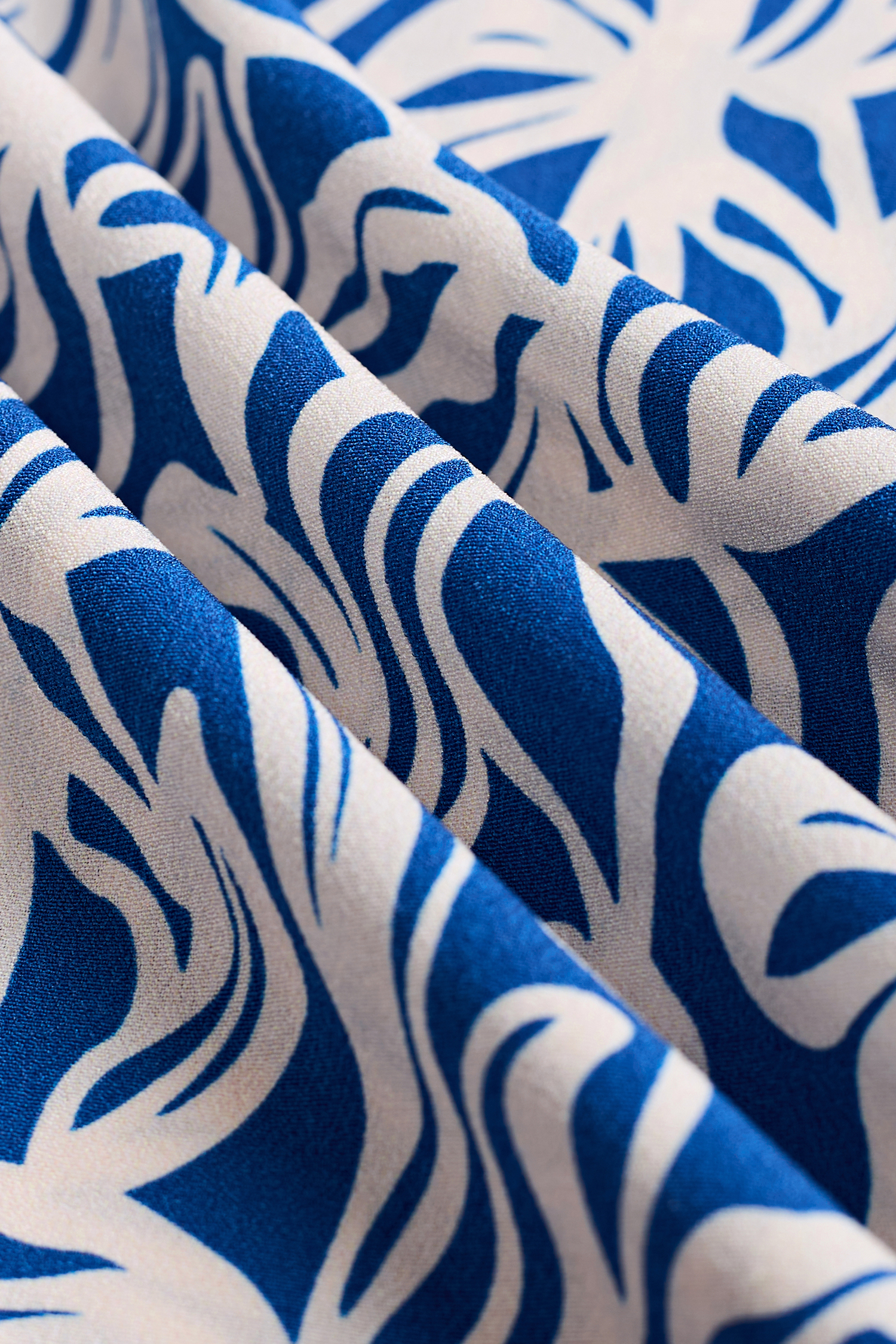 Blaues Maxi-Strandkleid mit eckigem Ausschnitt