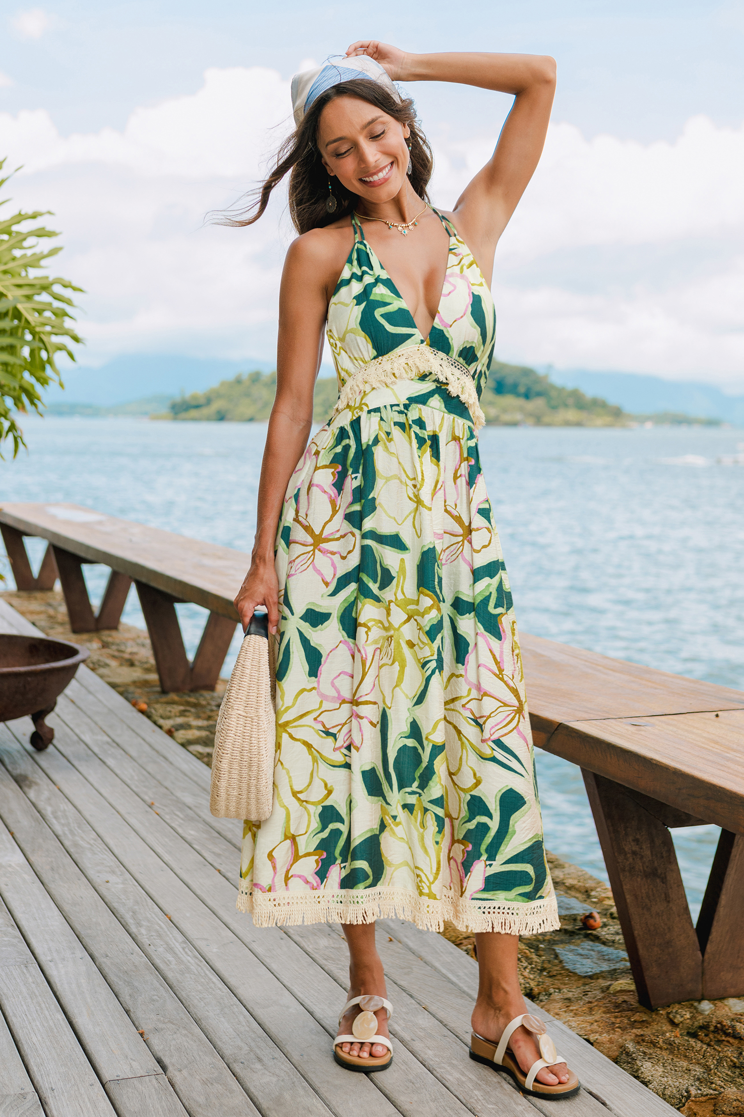 Robe longue florale à col plongeant sans manches