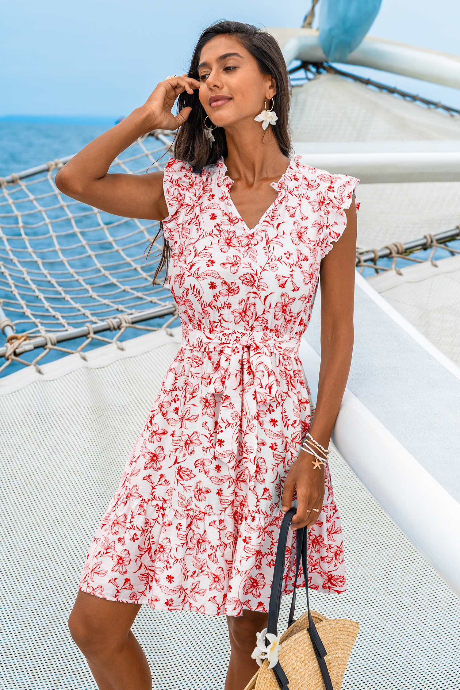 Robe courte florale à col cranté