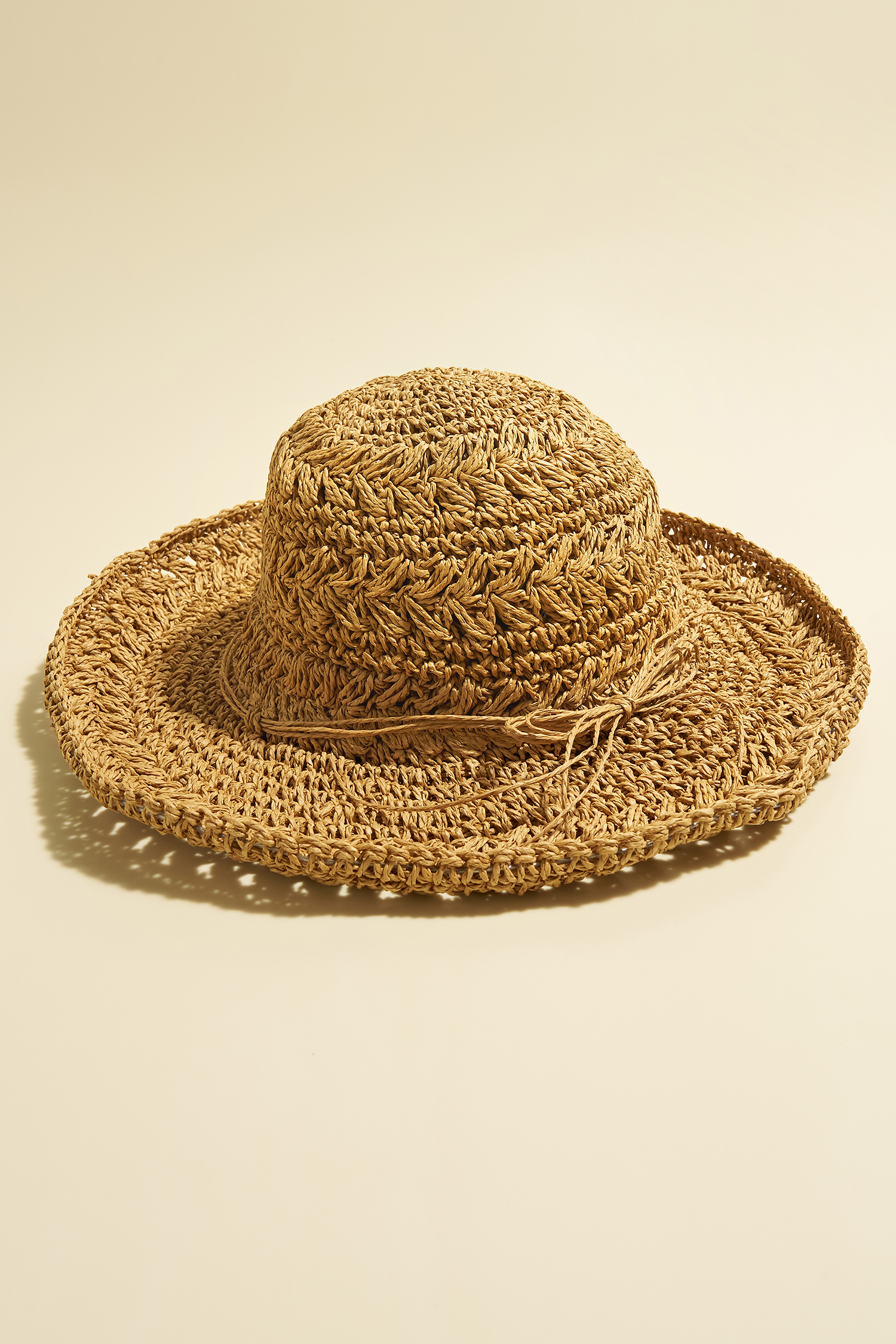 Chapeau de paille pliable