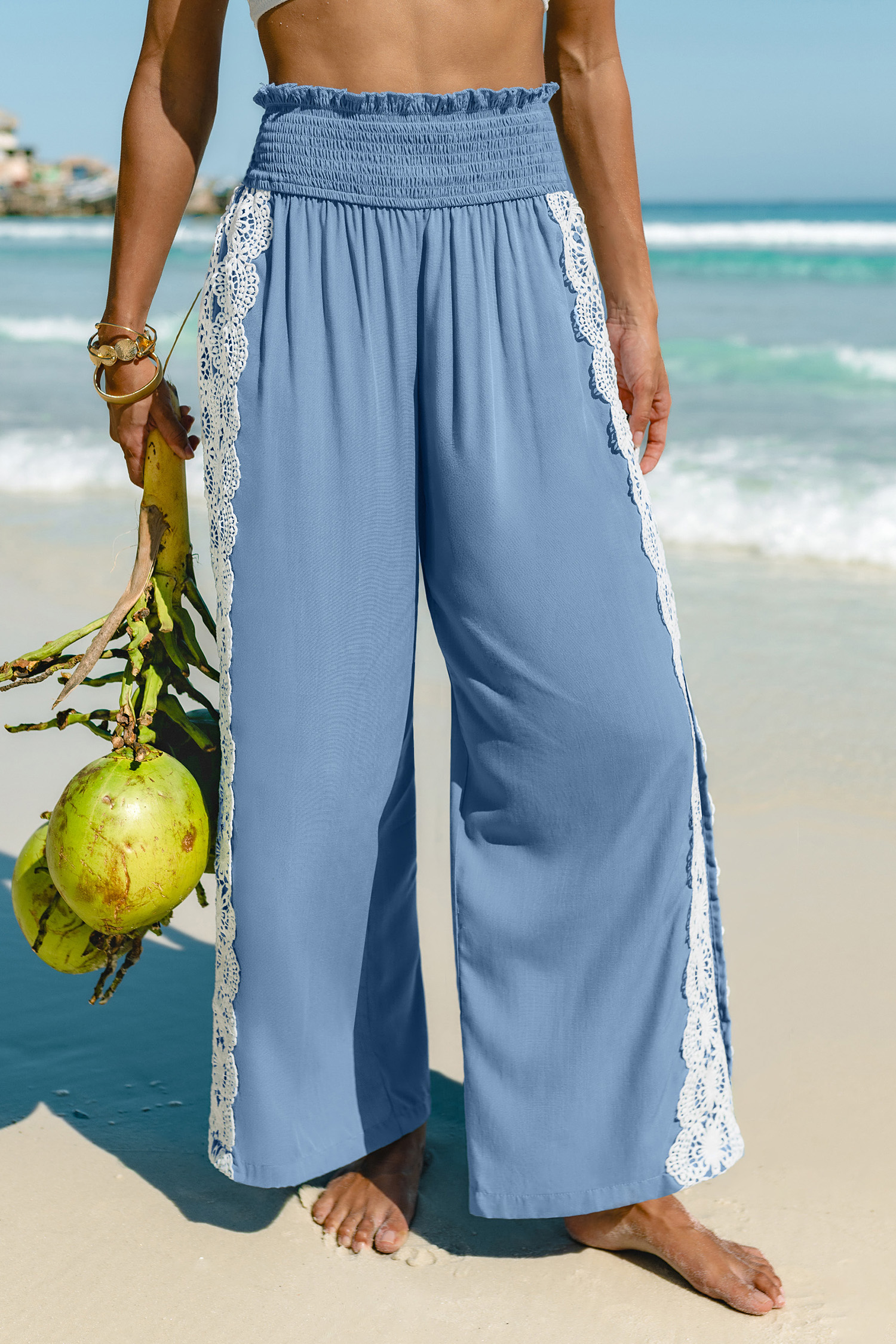 Pantalon de plage bleu taille smockée coupe ample