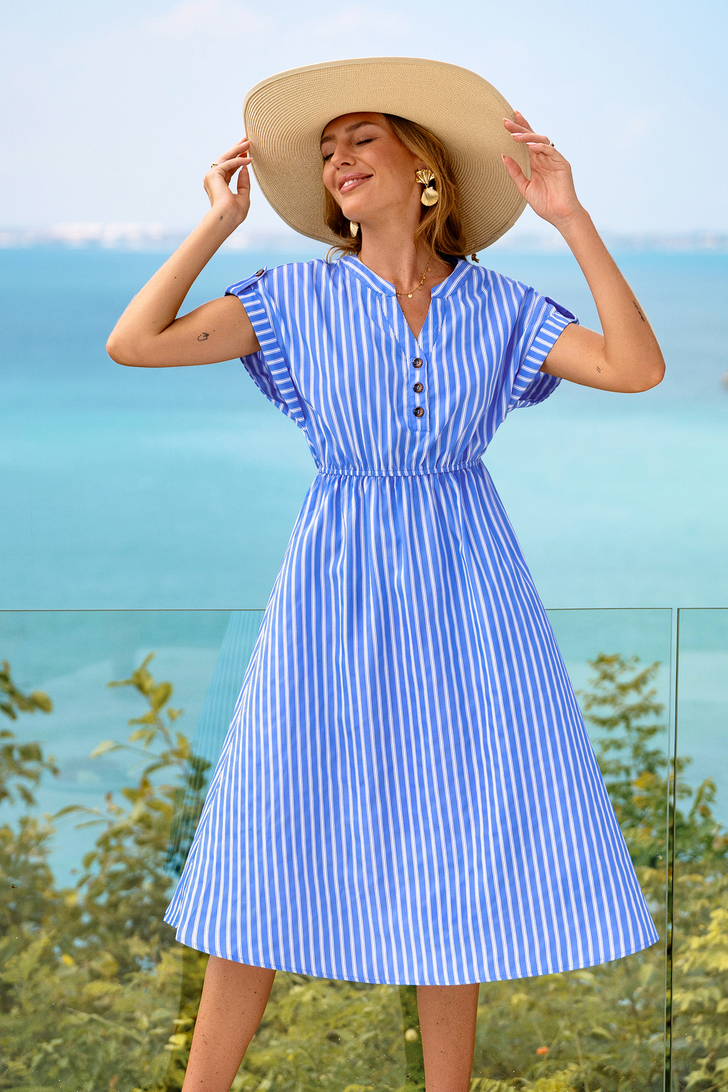 Vestido midi a rayas con estampado de acuarela