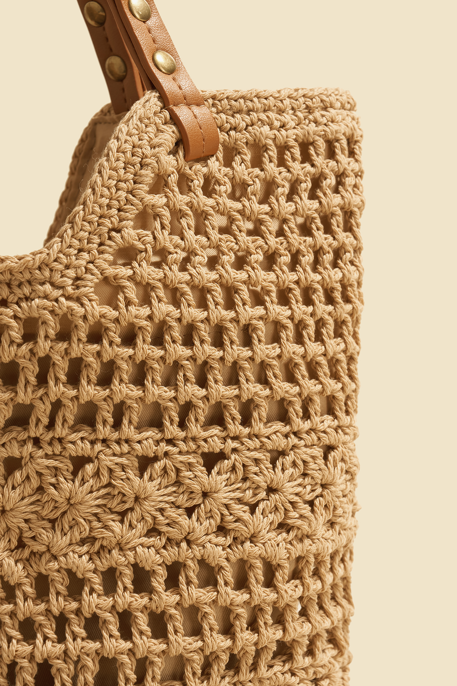 Khaki Gefütterte Umhängetasche mit Kunstlederriemen