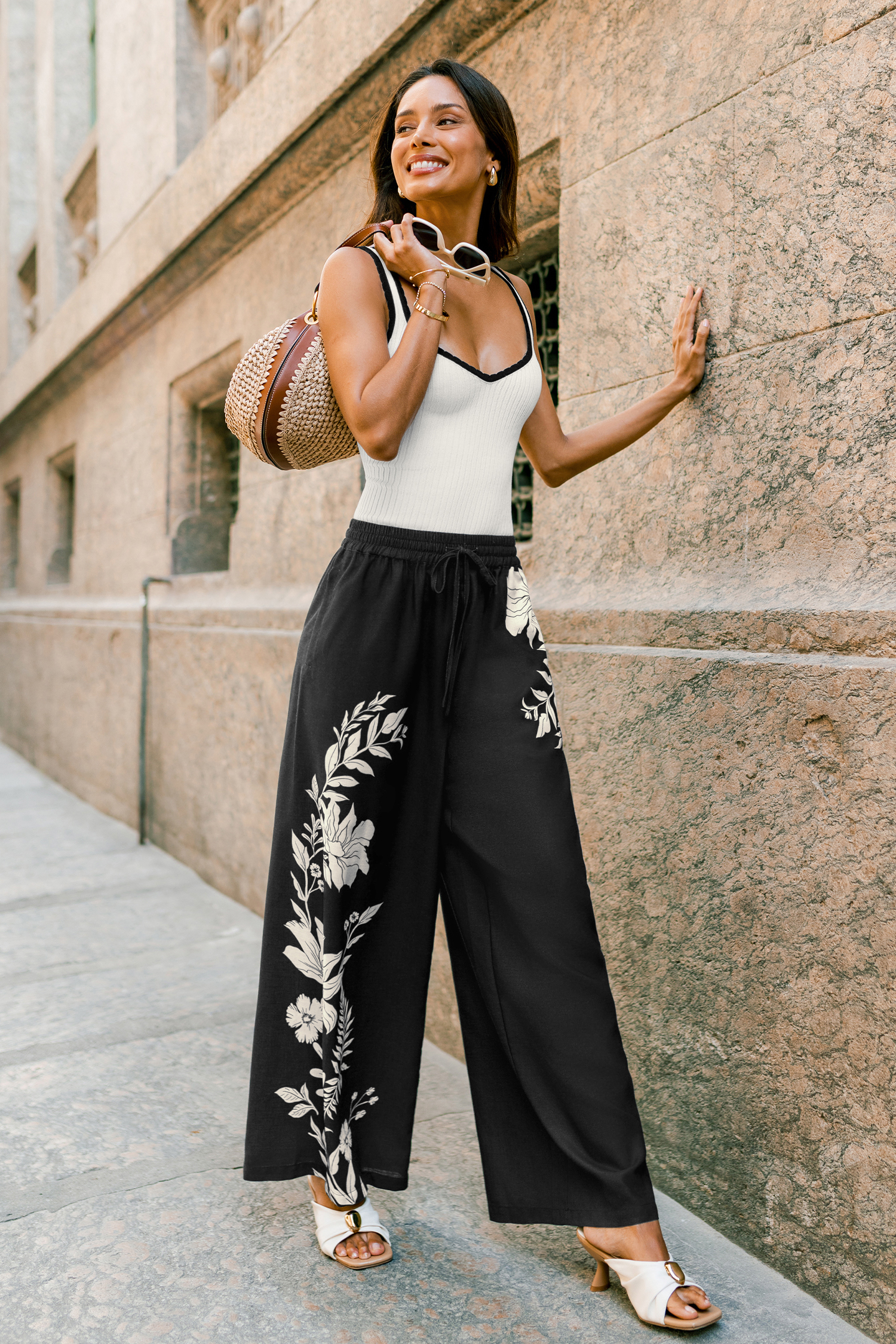 Pantaloni floreali 