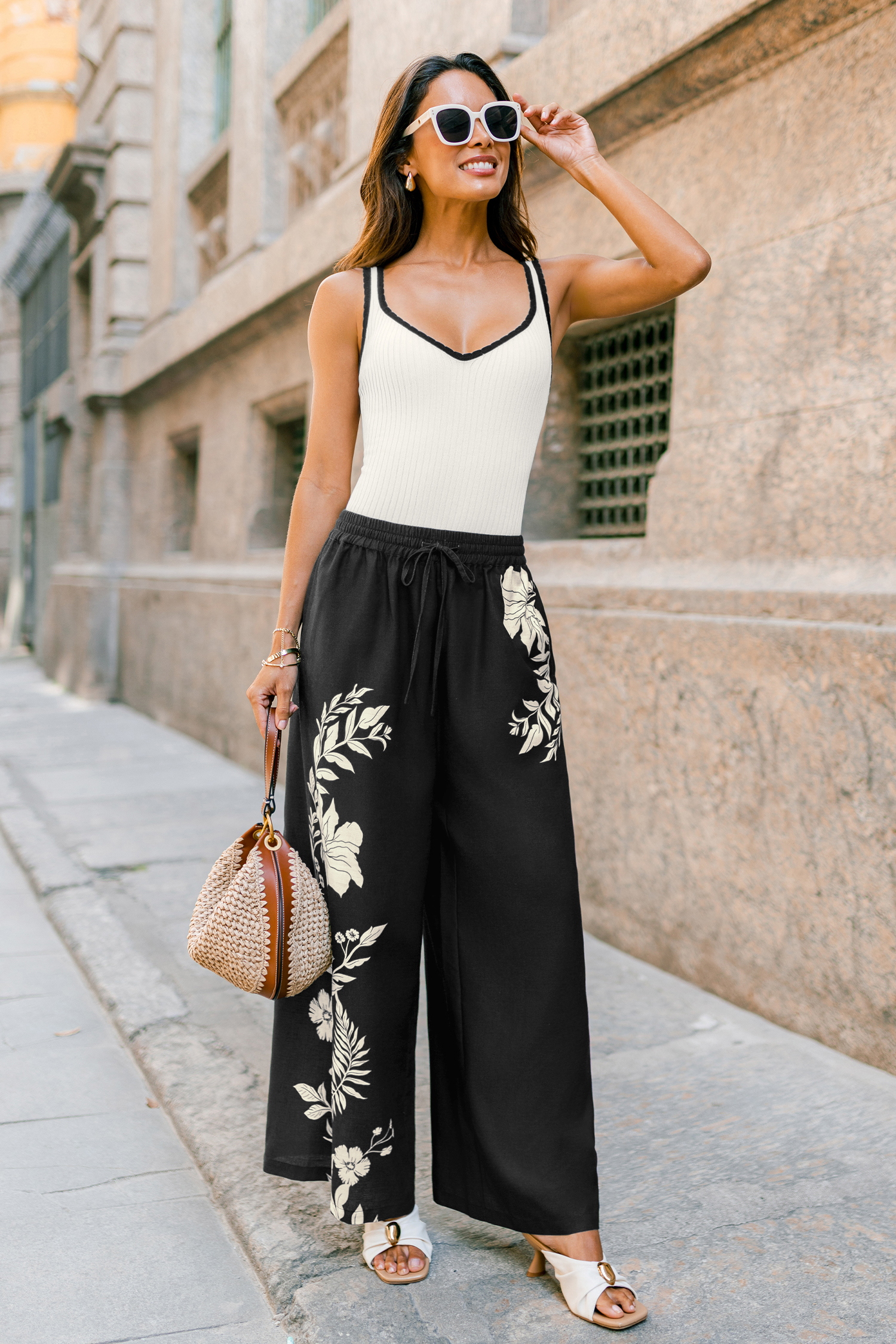 Pantaloni floreali 