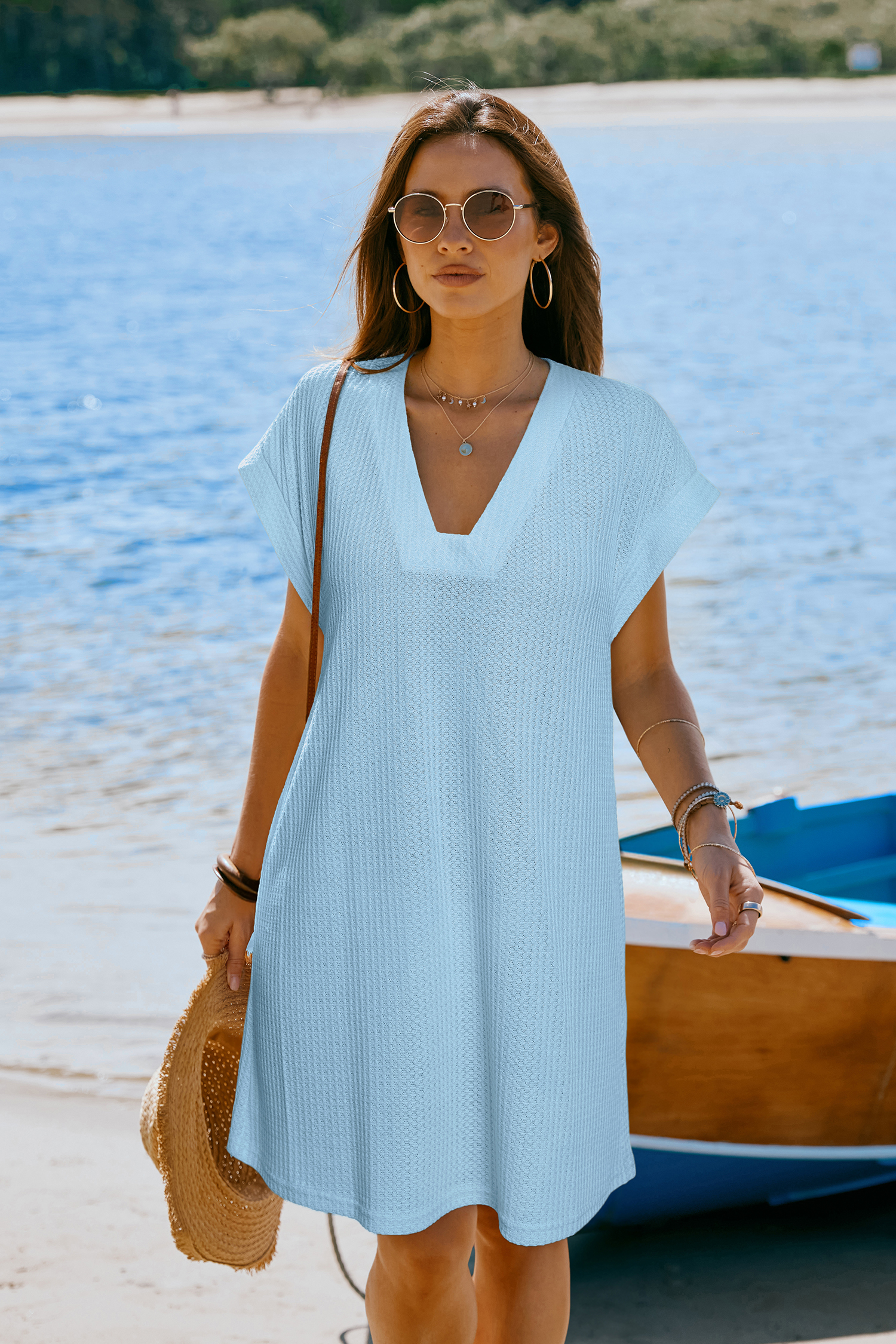 Robe cover up courte bleue à col V