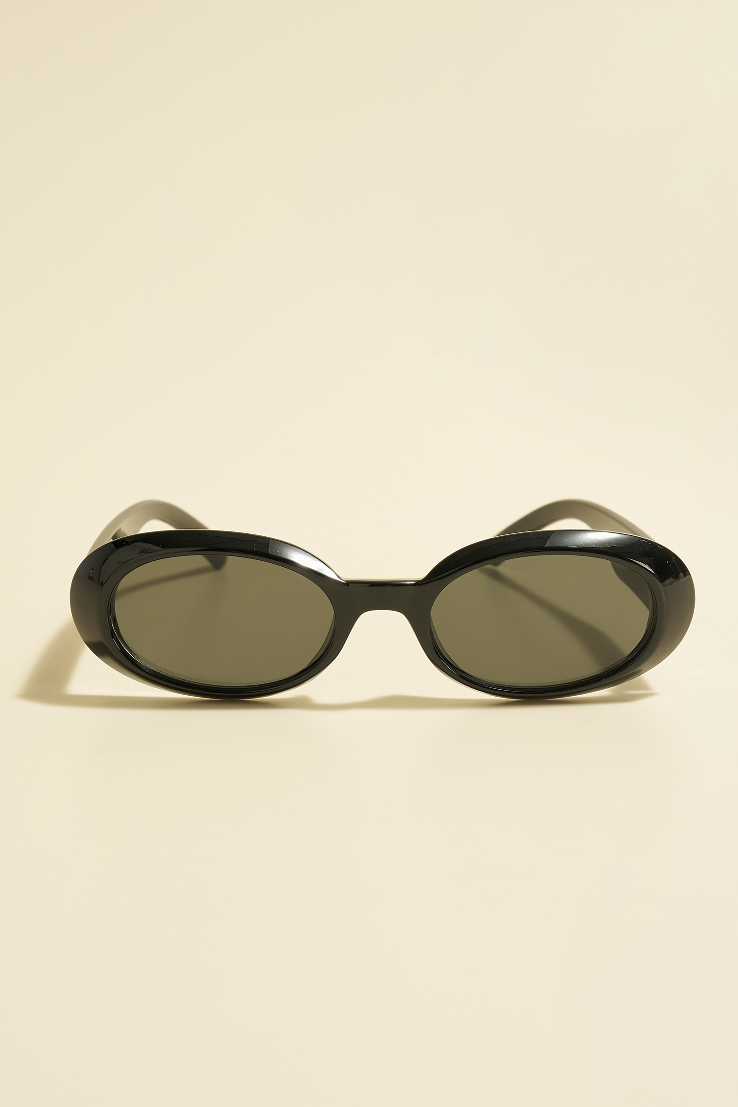 Summer Somewhere Black Sunglasses