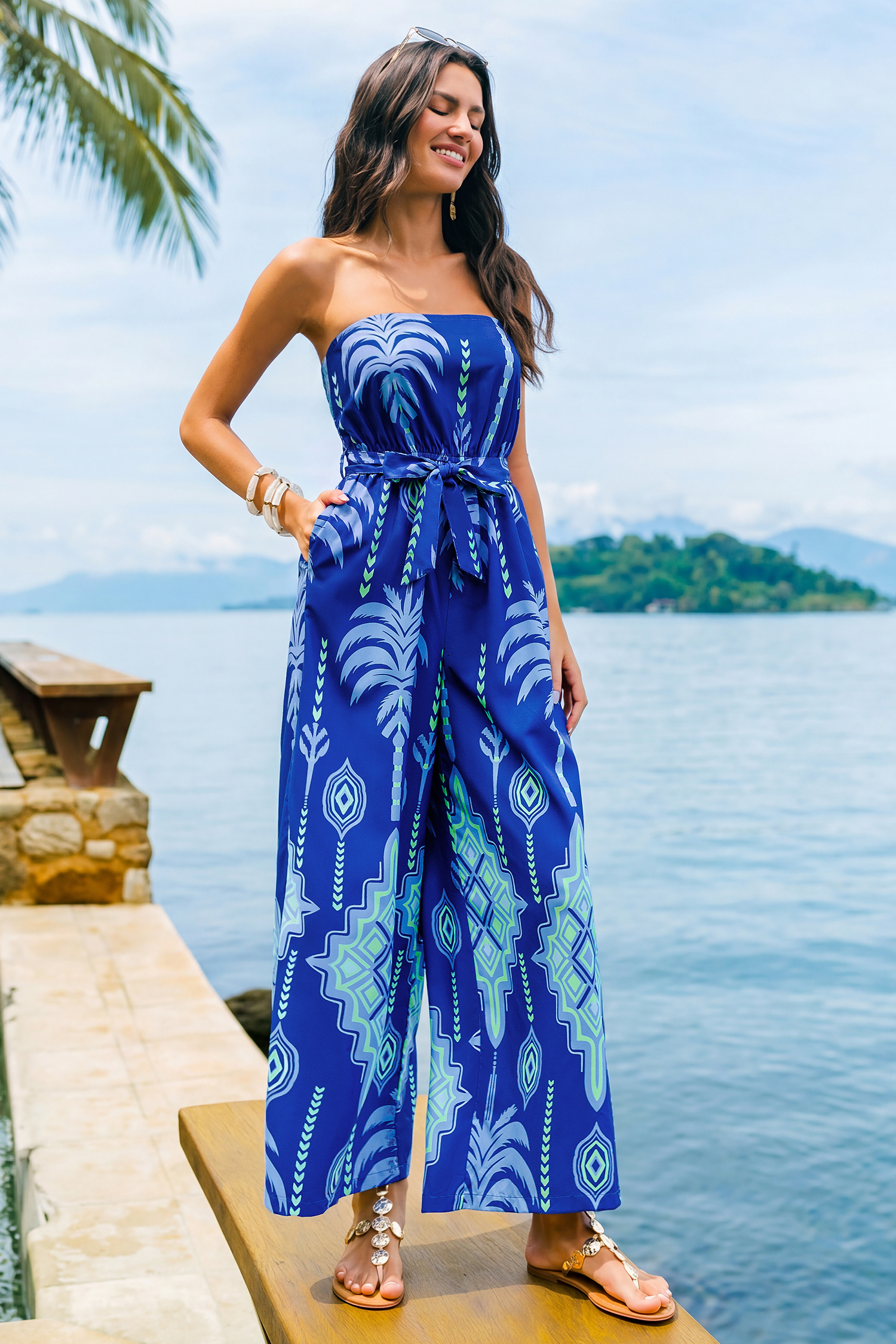 Tuta boho con fiori freschi recisi