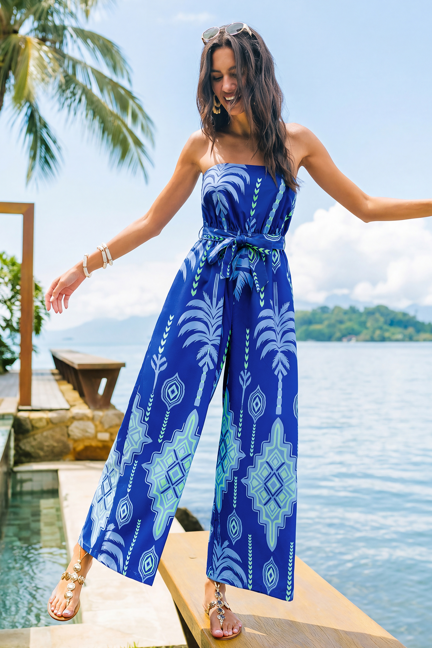 Tuta boho con fiori freschi recisi
