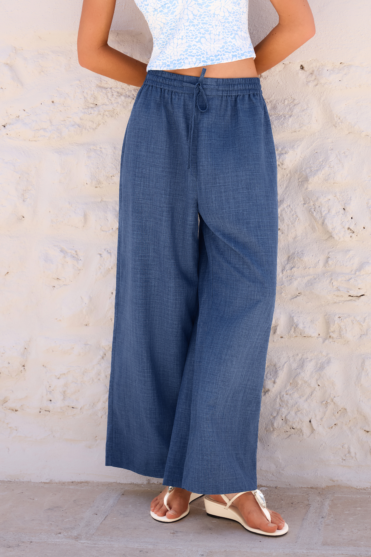 Overdreven blauwe broek
