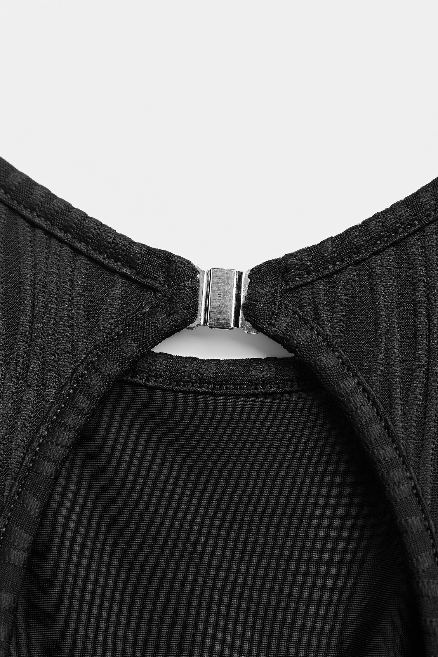 Abito midi nero con doppia funzione