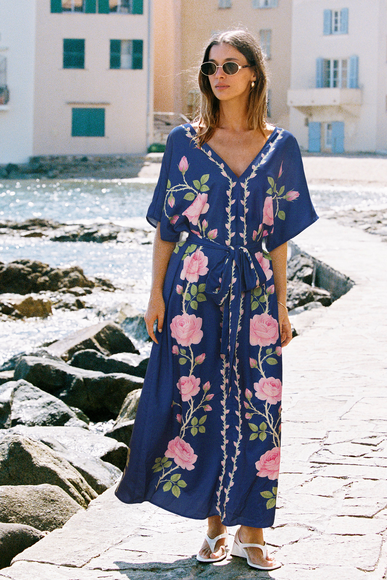 Robe longue florale col en V
