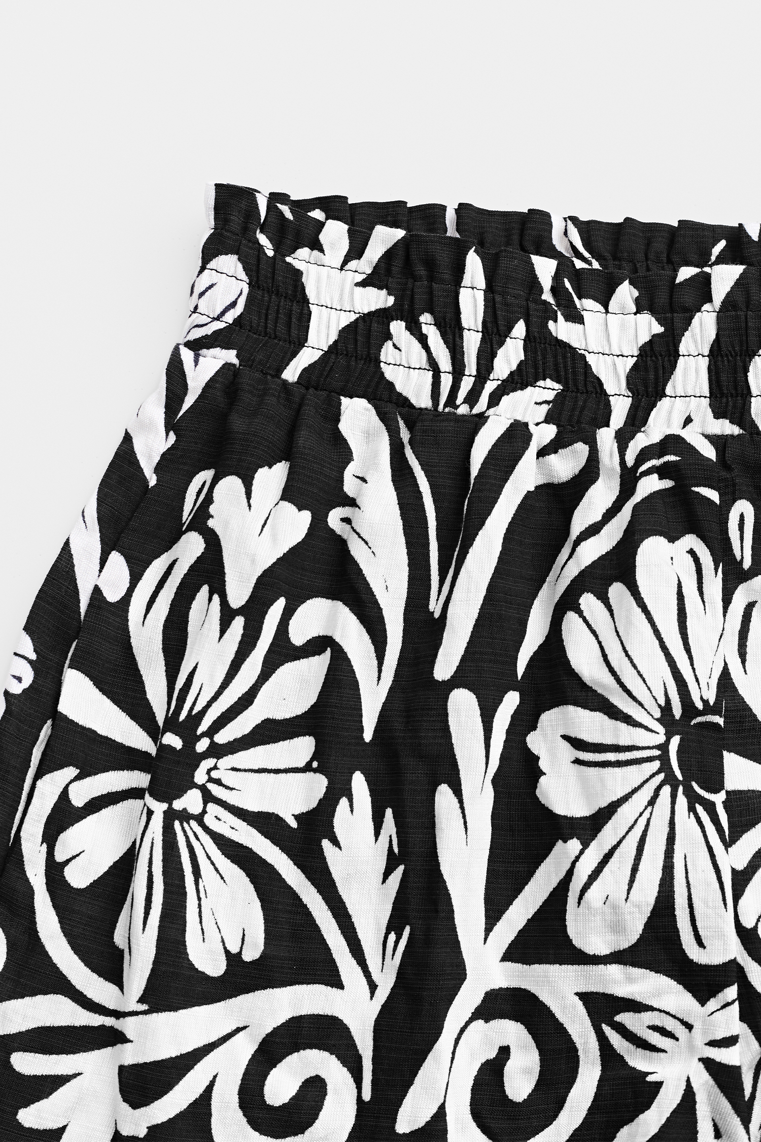 Passeggiata sul selciato pantaloncini copricostume decorati
