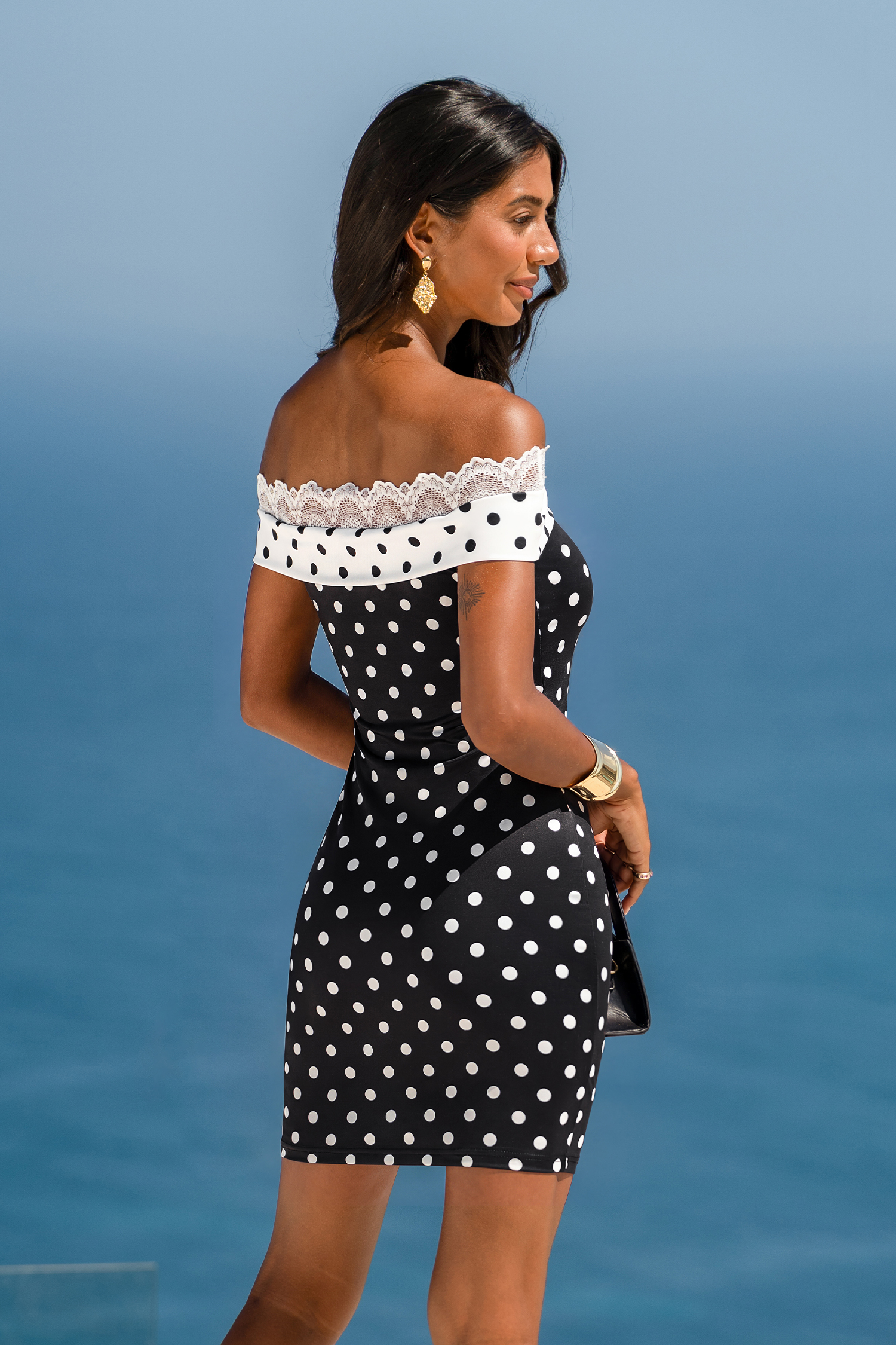 Polka-Dots Off-Shoulder Figurbetontes Mini-Cocktailkleid