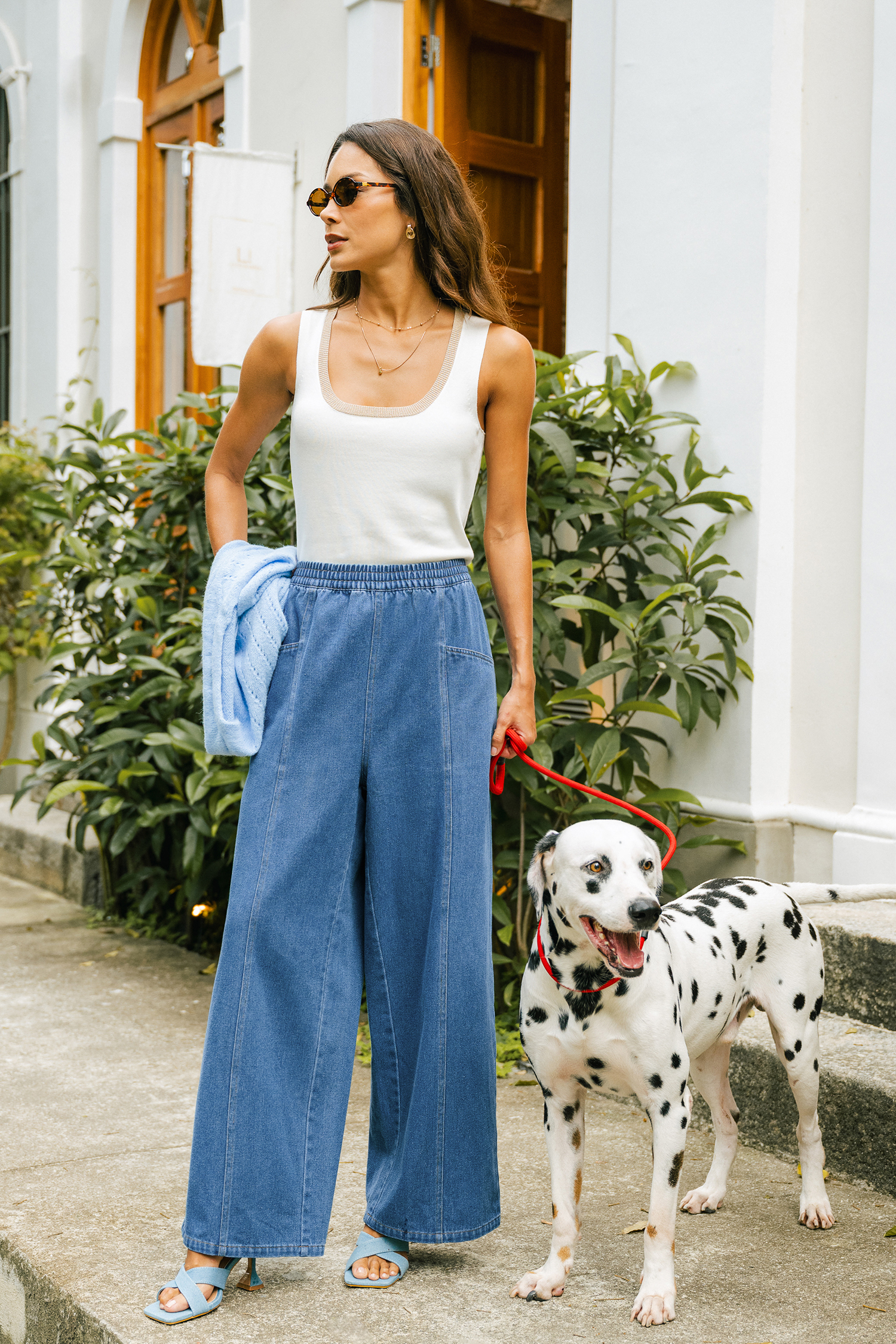 Jean bleu à taille élastique et jambe large