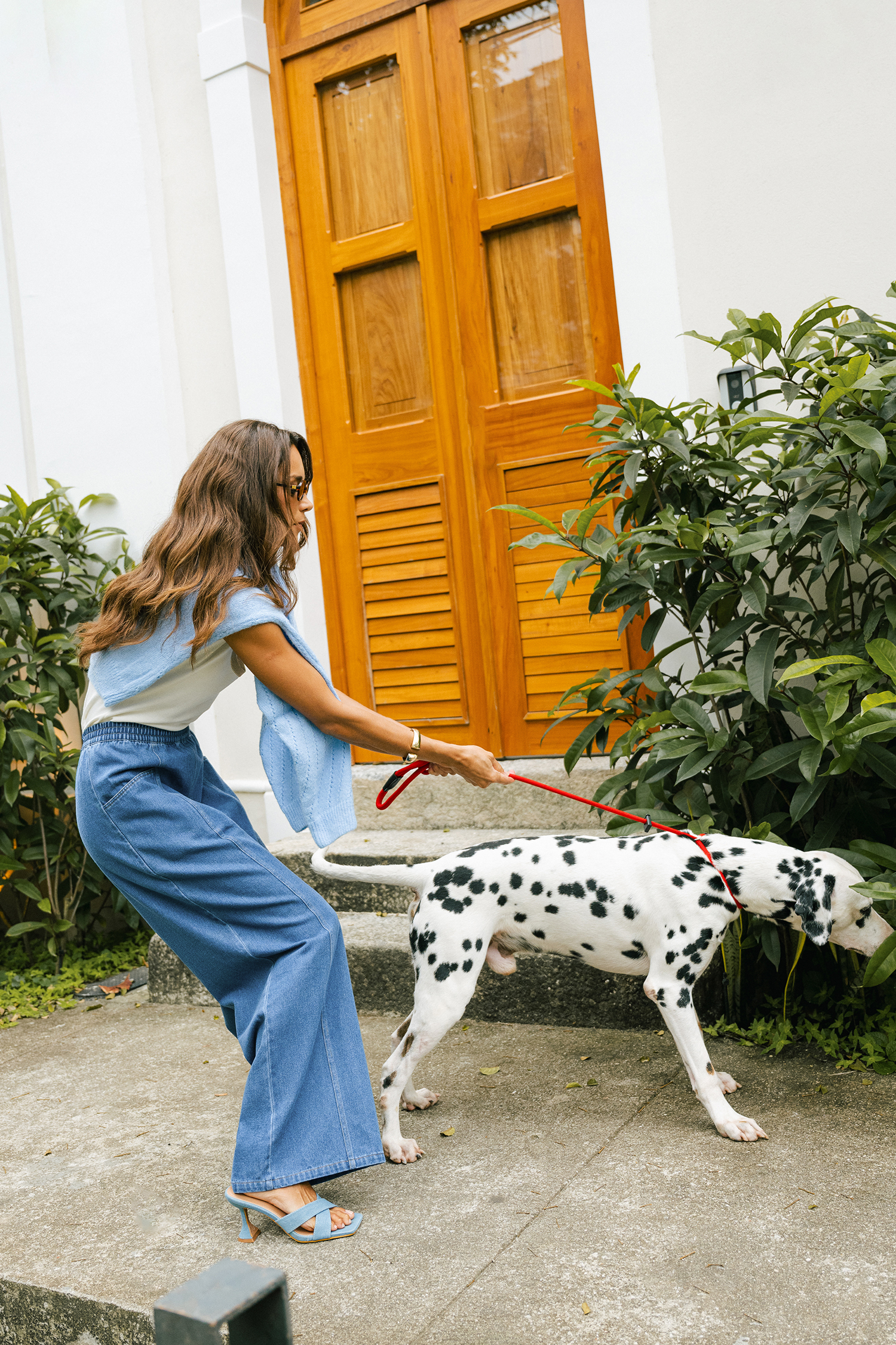 Jean bleu à taille élastique et jambe large