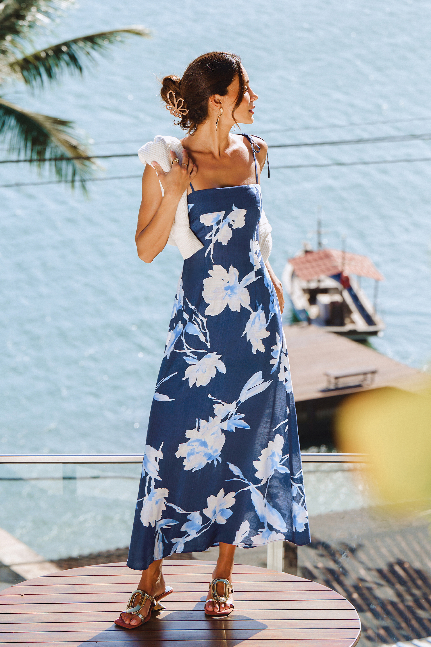 Florales Maxikleid mit eckigem Ausschnitt