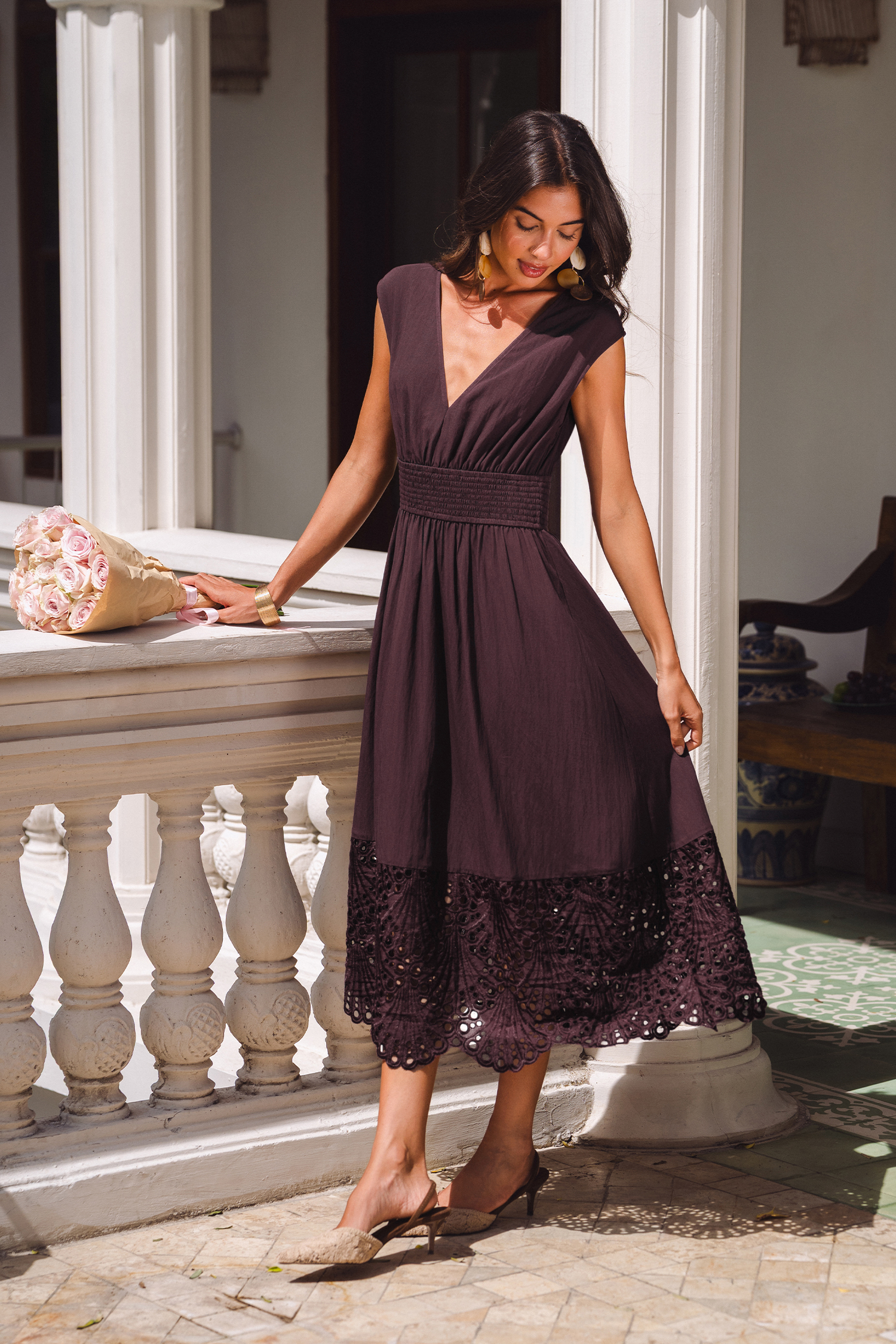 Robe midi marron à col V sans manches