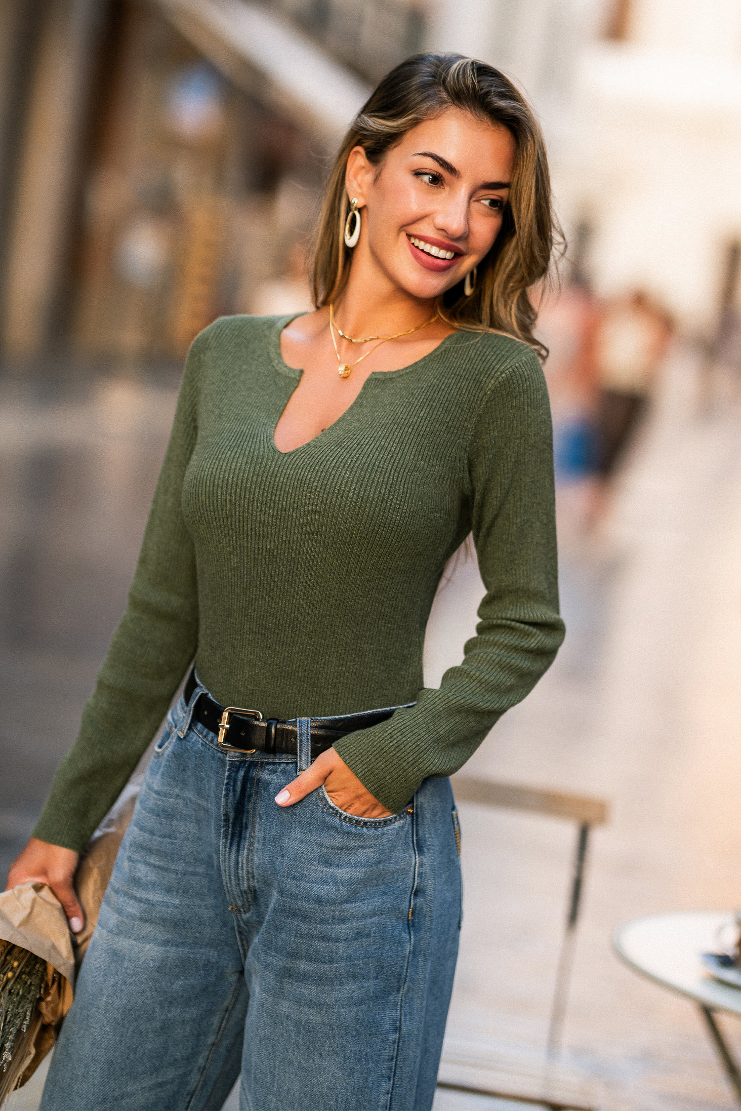 Grüner figurbetonter Langarmpullover