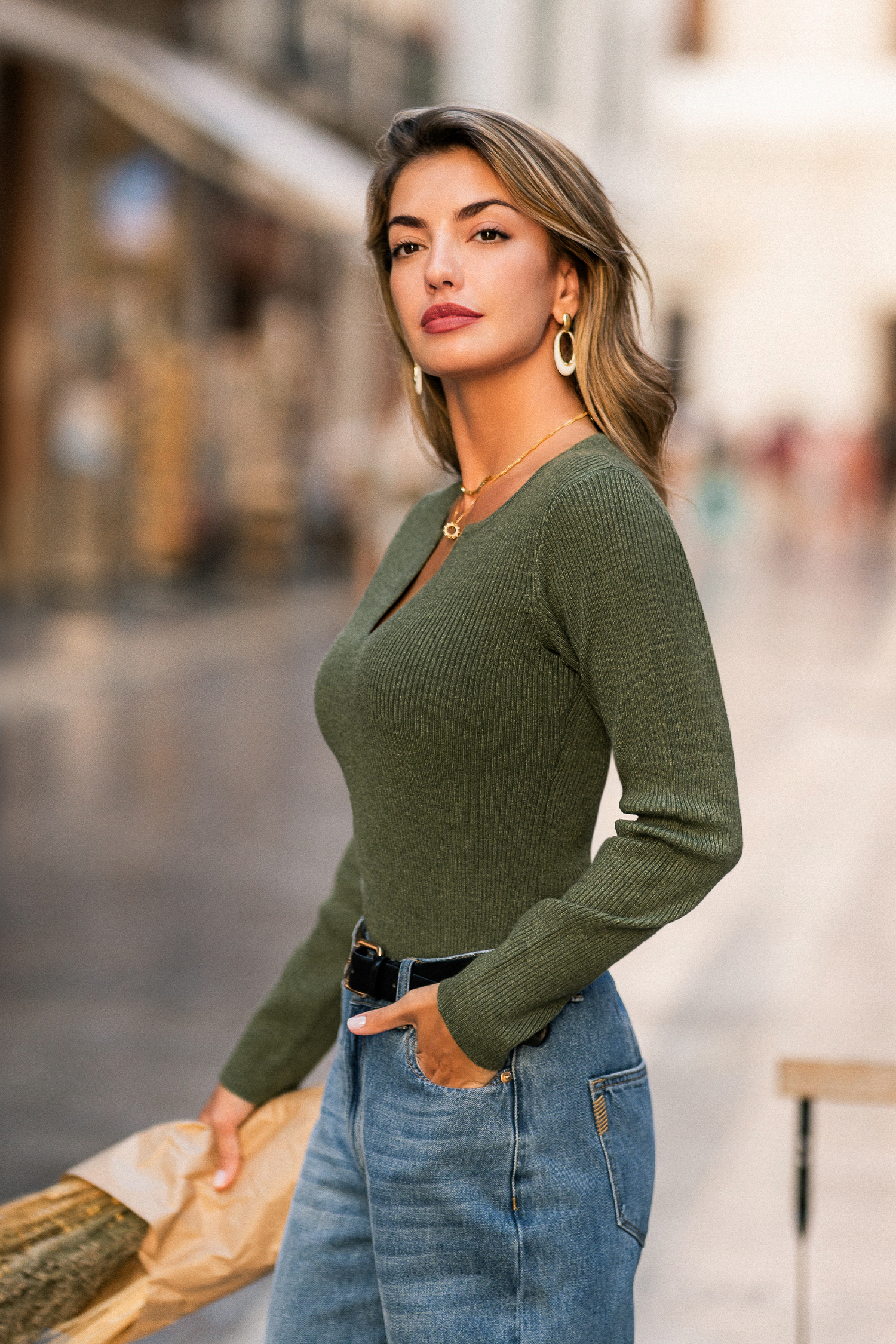 Grüner figurbetonter Langarmpullover
