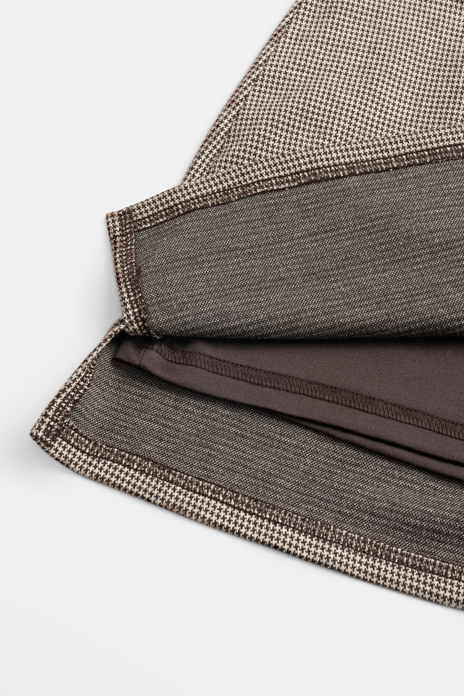 Primo capitolo: gonna-pantalone a quadri