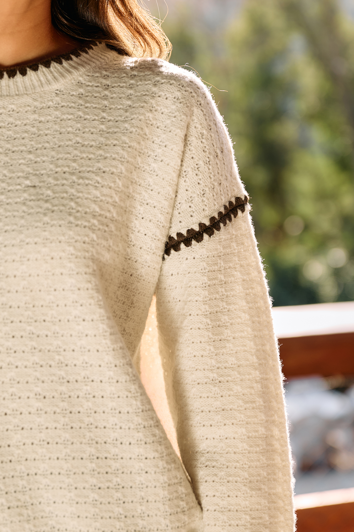 Maglione beige dall'aspetto fantastico