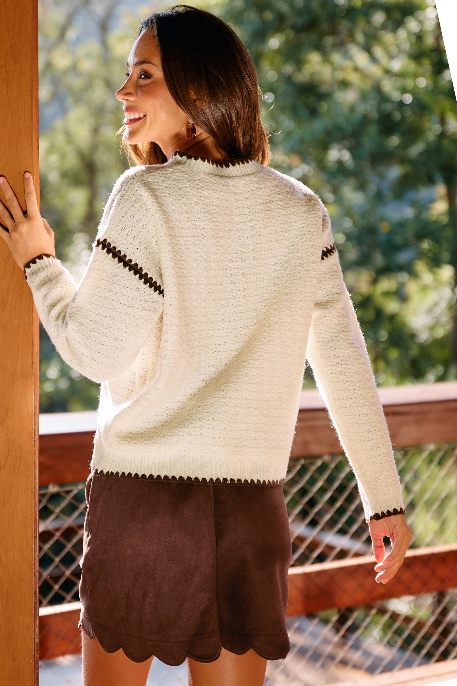 Maglione beige dall'aspetto fantastico