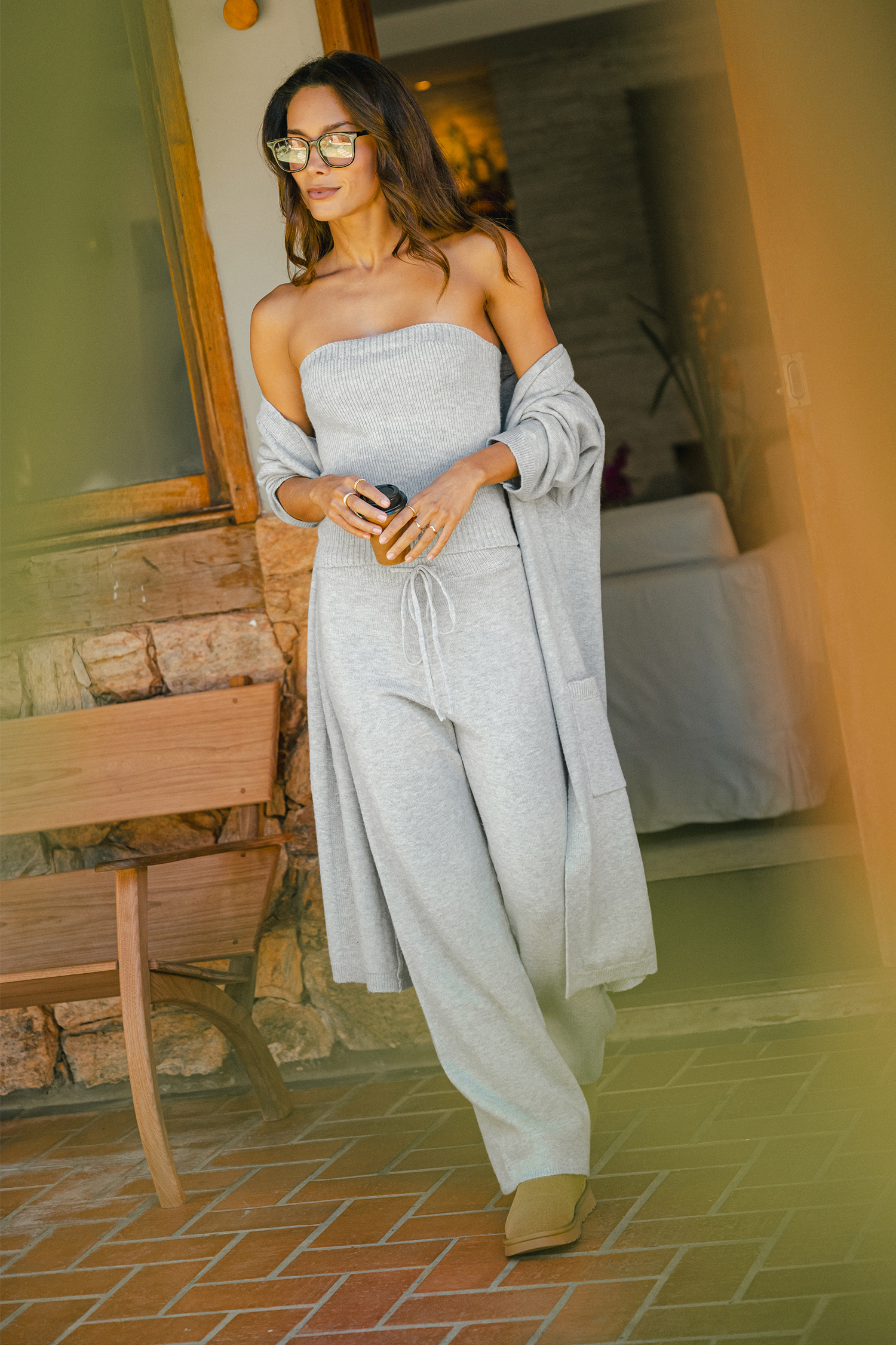 Top a fascia grigio 