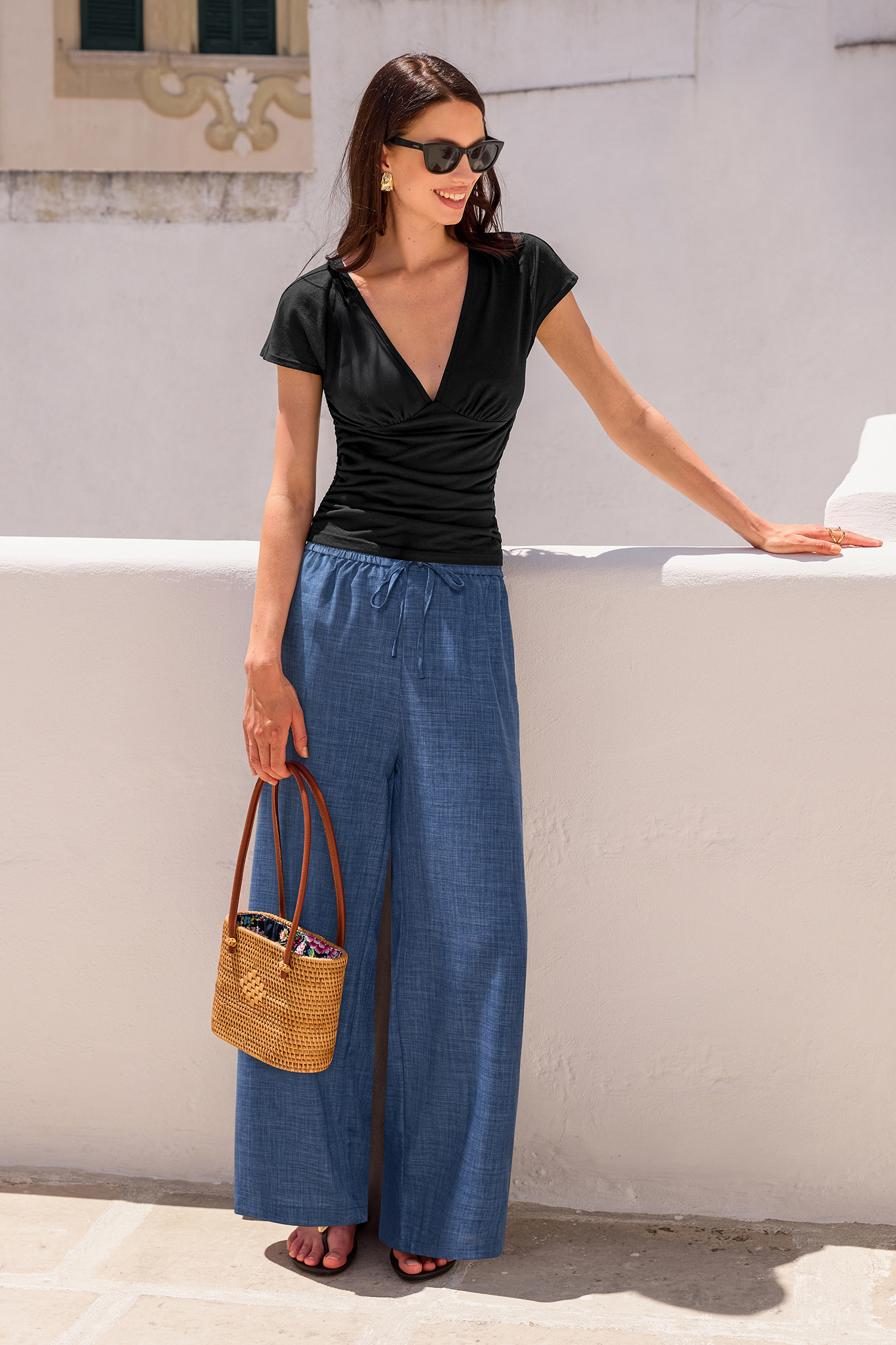 Pantalon bleu à taille élastique et jambe droite