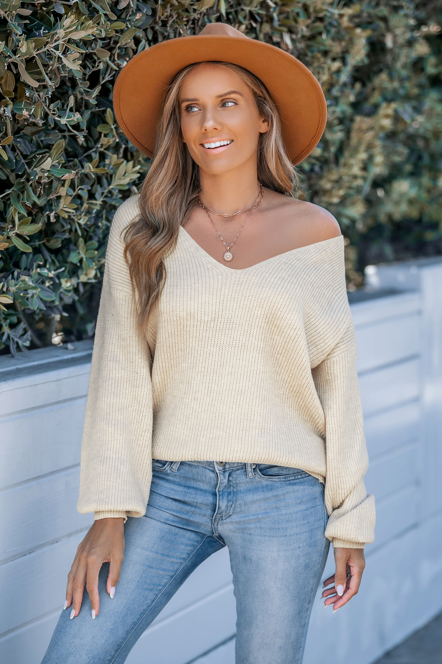 Long Sleeve V-Neck Bow Sweater