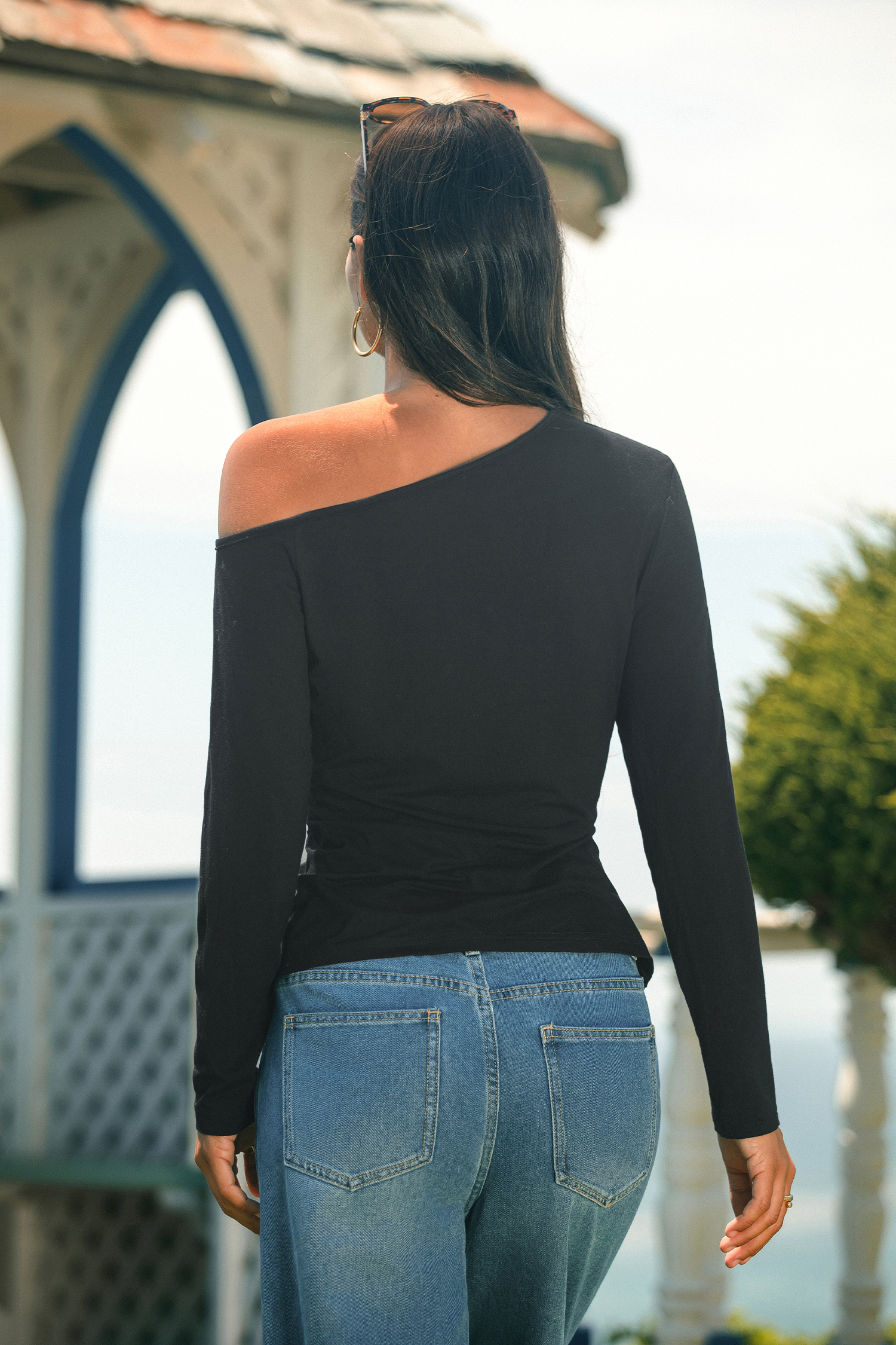 Queen Bee Black Top