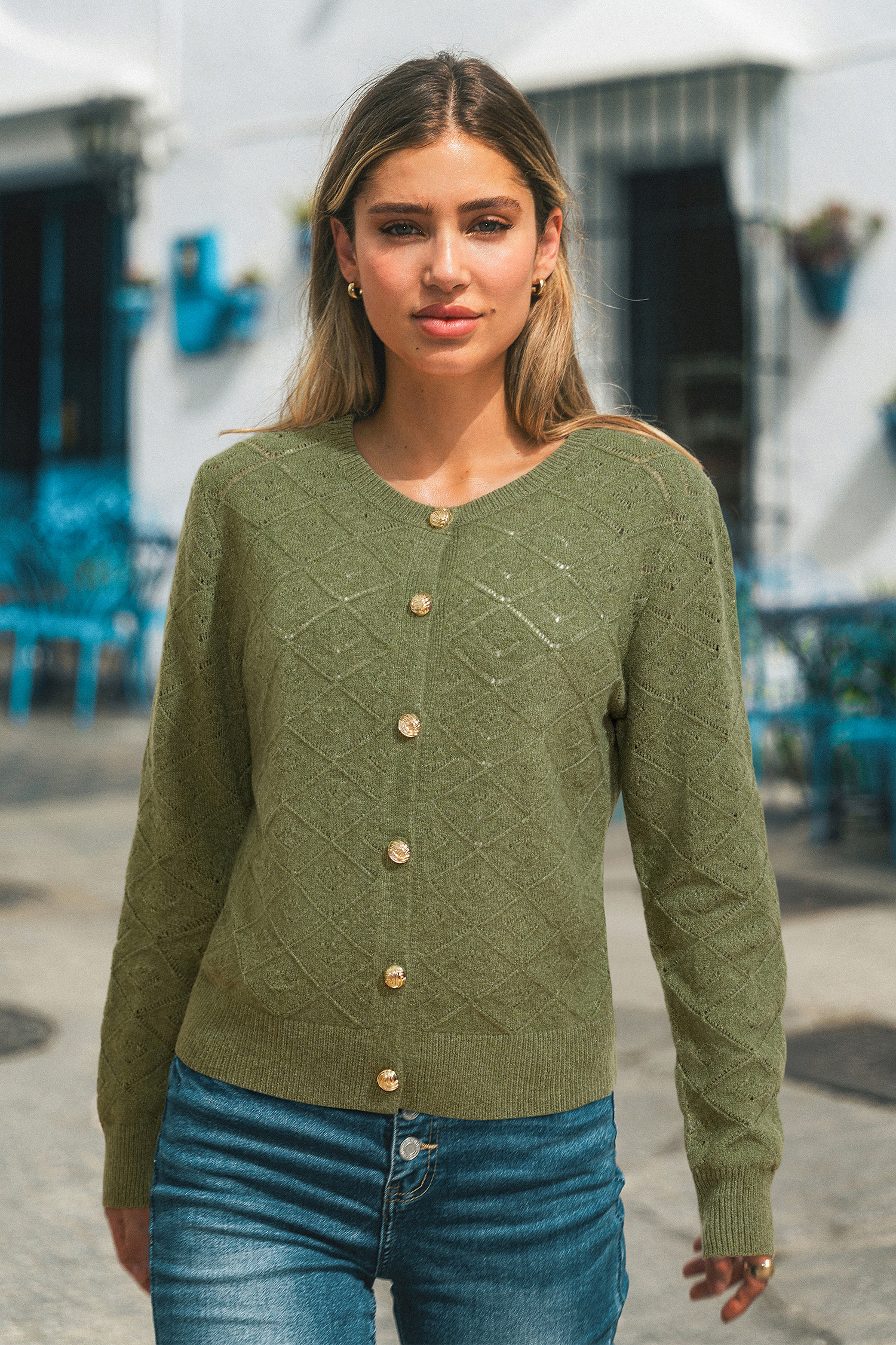 Grüne Strickjacke mit Rundhalsausschnitt