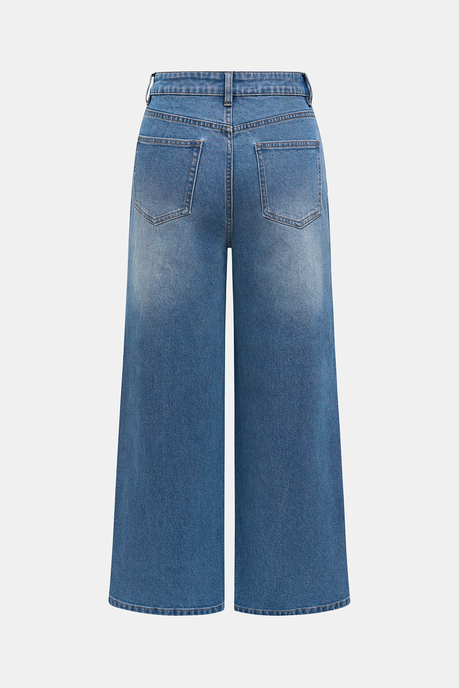 Jeans a lavaggio medio di una piccola città