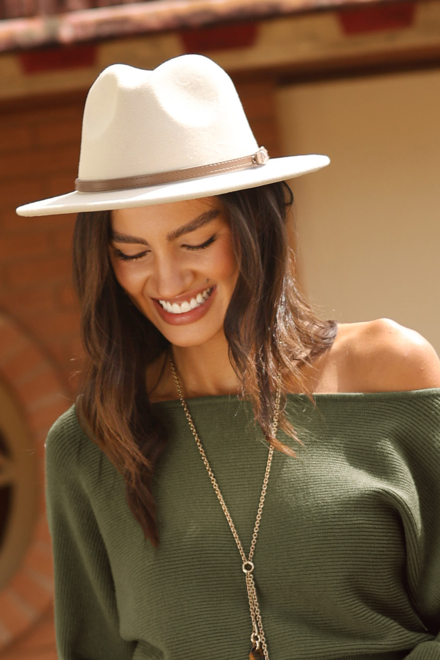 Roaming Free Beige Hat