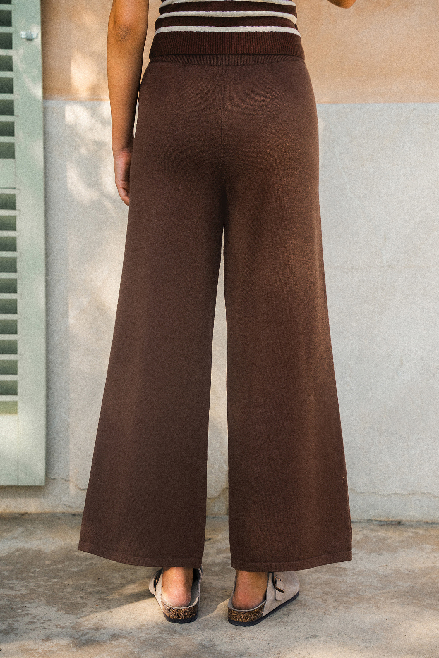 Pantaloni in maglia marrone Cozy State of Mind
