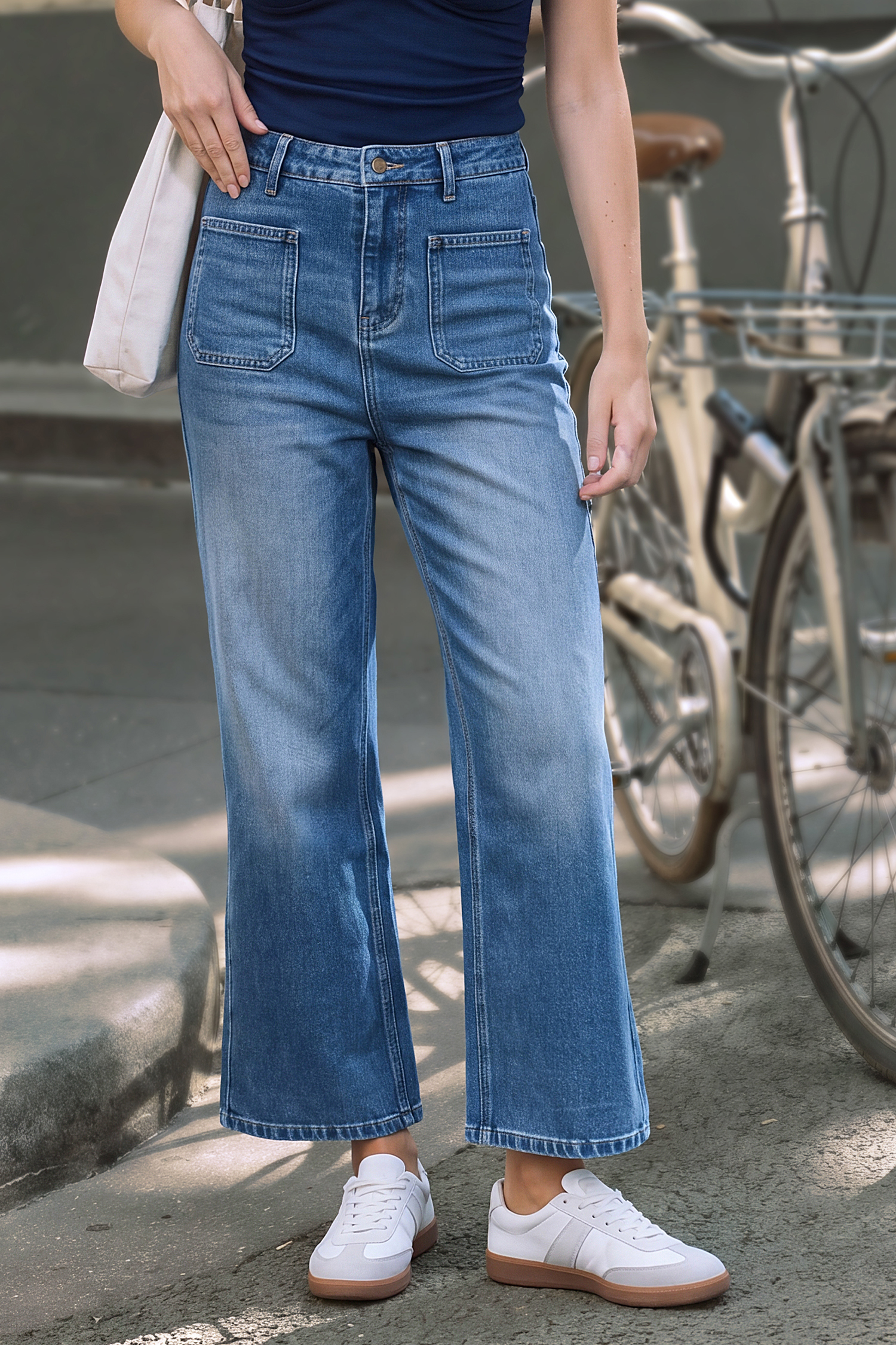 Jeans a lavaggio medio di una piccola città