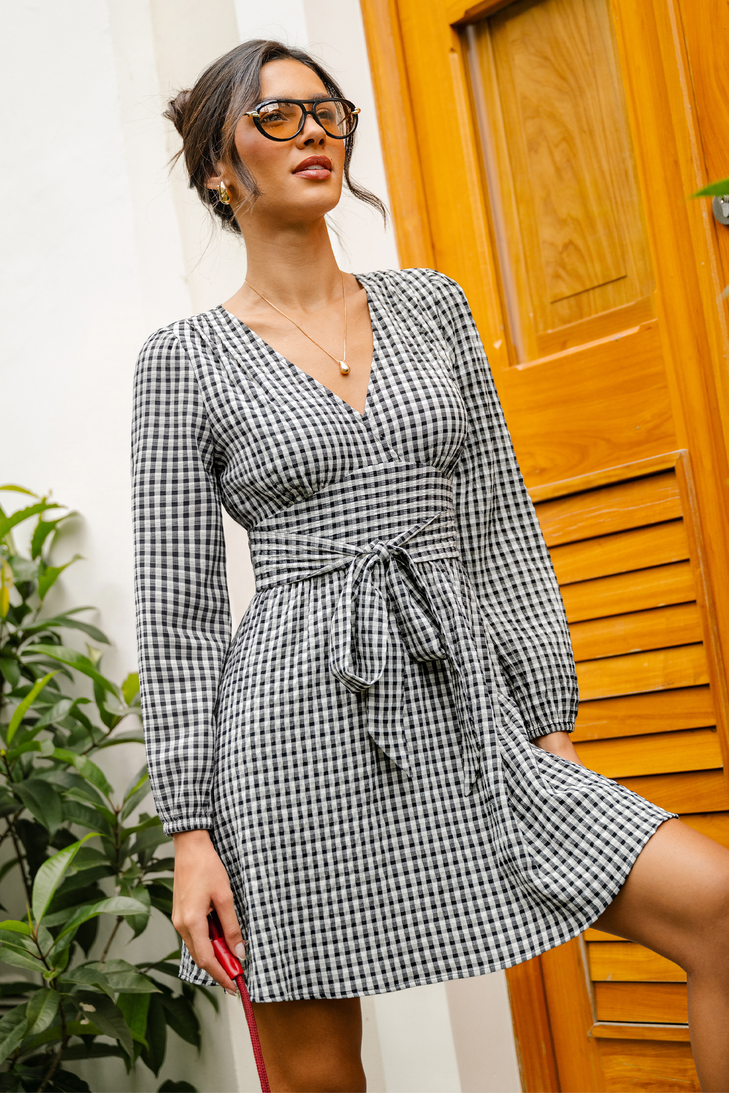 Kariertes Langarm Minikleid in Wickeloptik