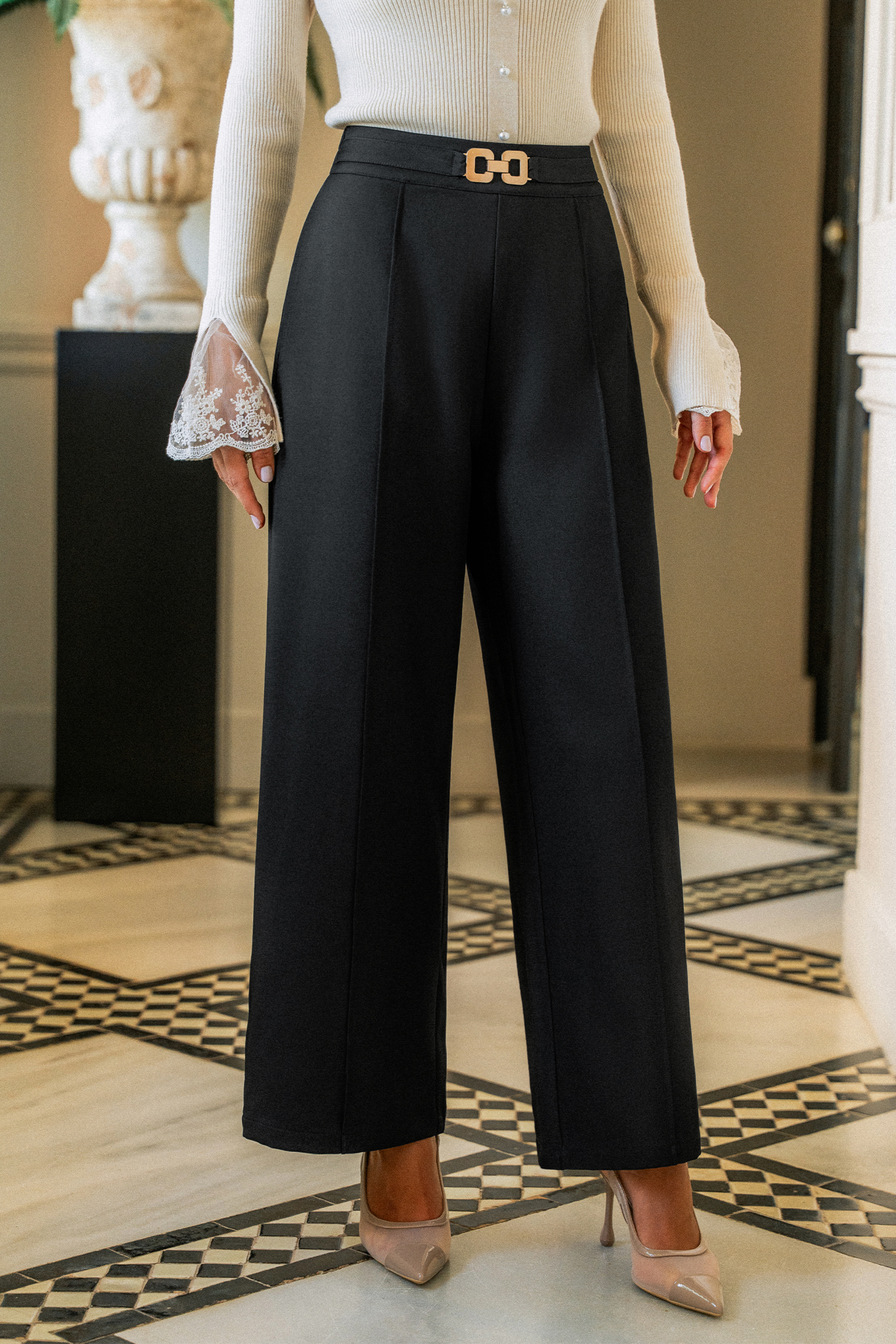 Pantalon noir tissé à taille élastique et jambe large