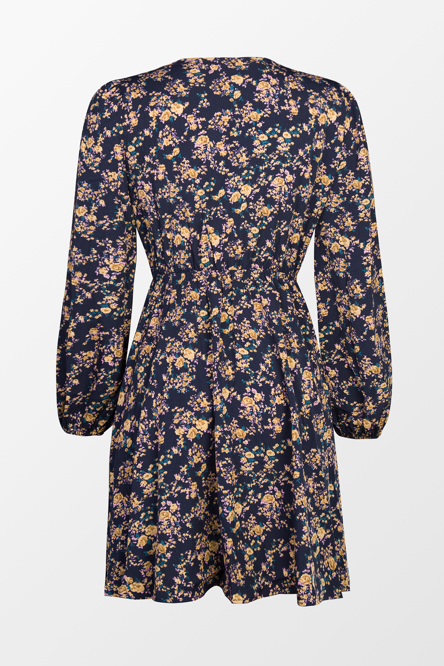 Robe courte à petites fleurs et manches paysannes