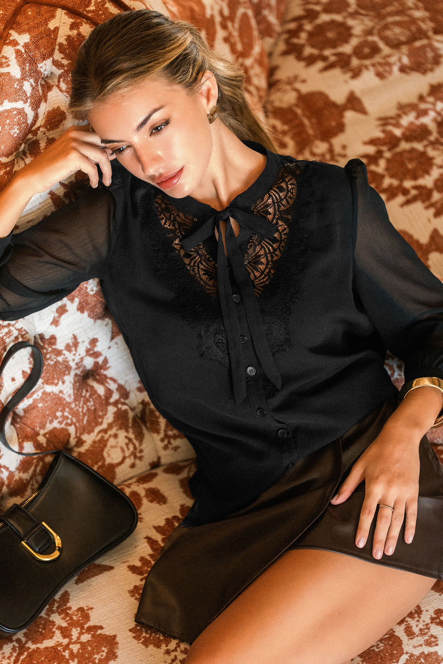 Noir Mood Black Blouse