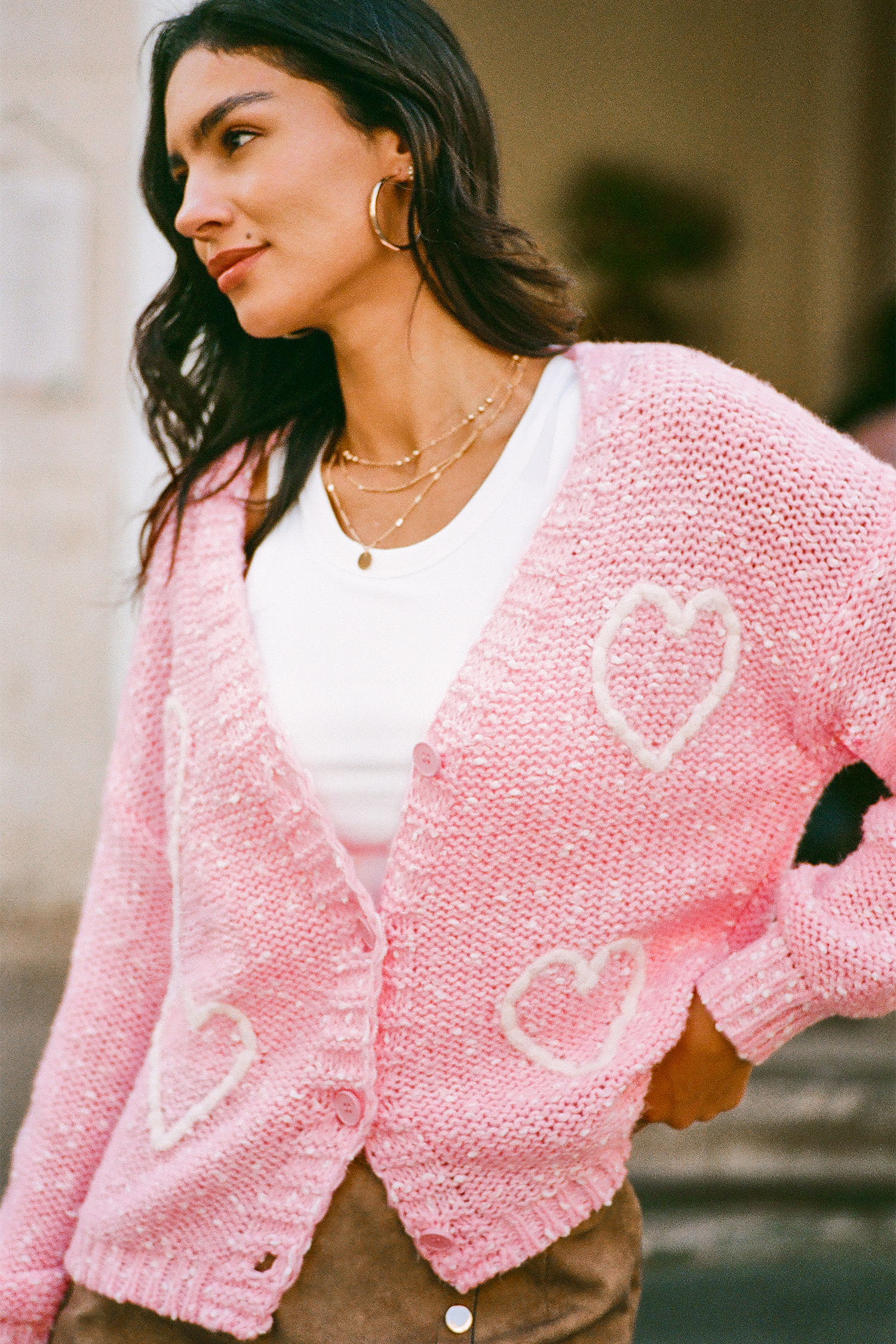 Cardigan a forma di cuore con insetto innamorato