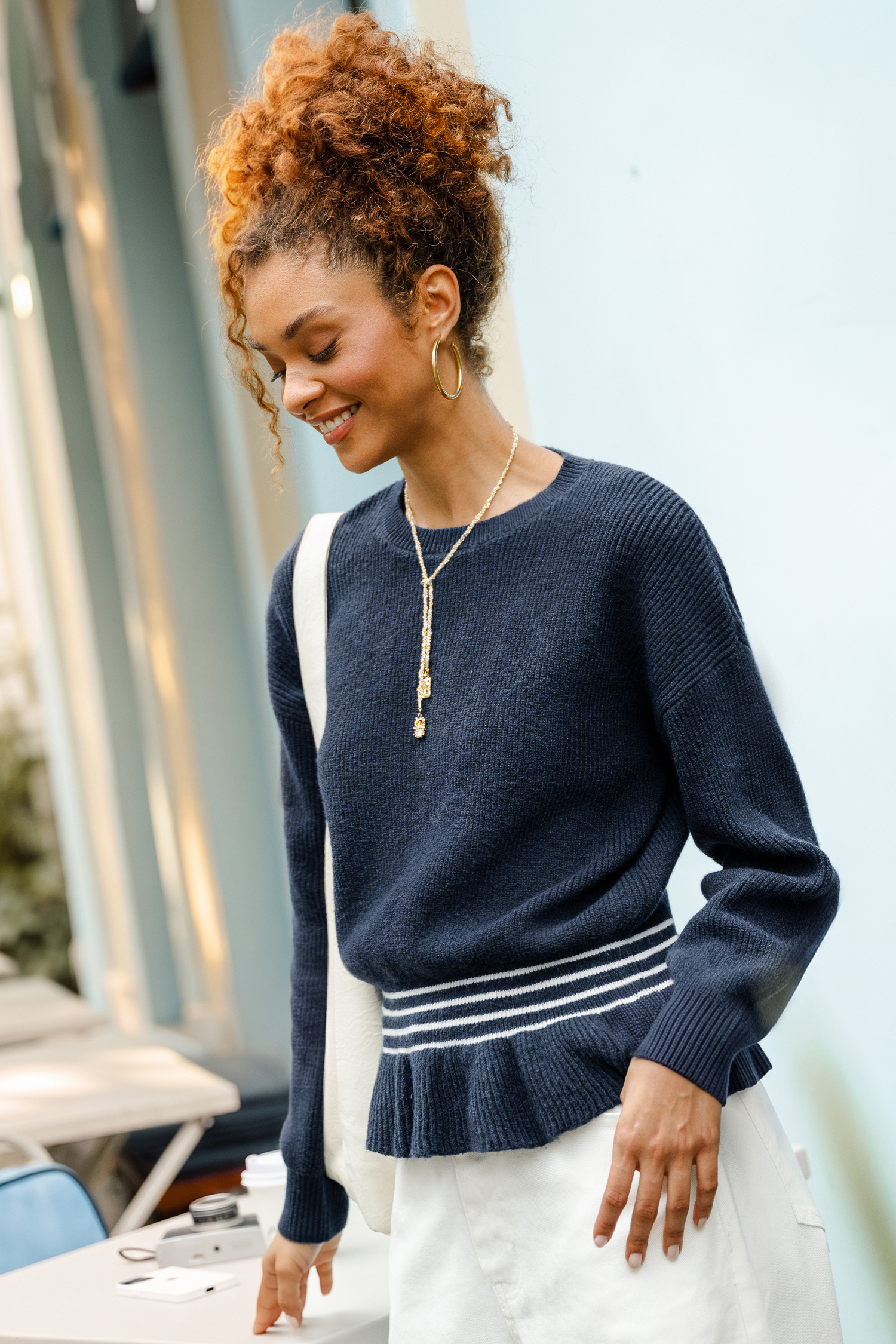 Pull bleu décontracté en tricot à col rond et manches longues