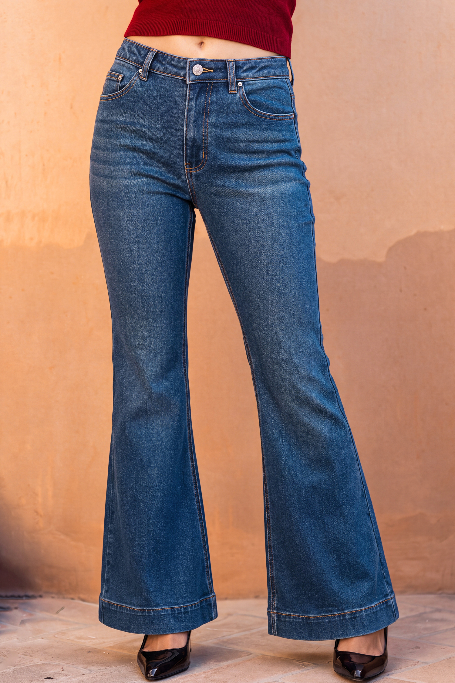 Jeans lavaggio scuro per creare ricordi